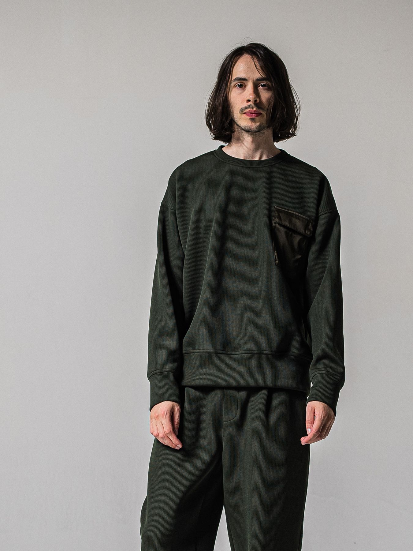 【予約品 11月16日(日) 締切】AZE MILITARY DROP TRAINER / 畔編みニット トレーナー / カーキ