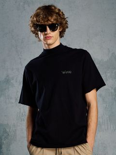 【予約品 1月25日(日) 締切】muta × wjk collection：cut-off mock S/S (printed) / カットオフ モックネック ショートスリーブ / ディープブラック