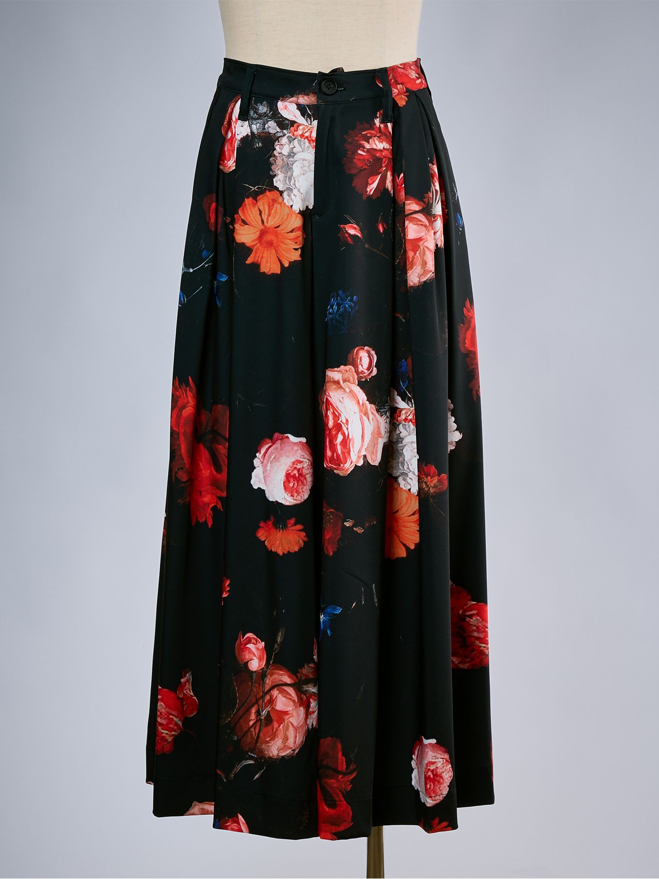【予約品 10月26日(月) 締切】THEONENESS-FLORA Drape Slacks / ドレープスラックス / ブラック