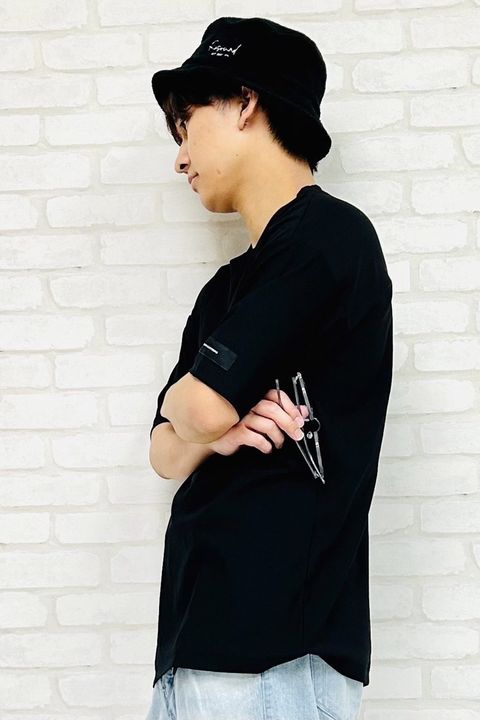 ワイドパンツに合うTシャツコーデ.4