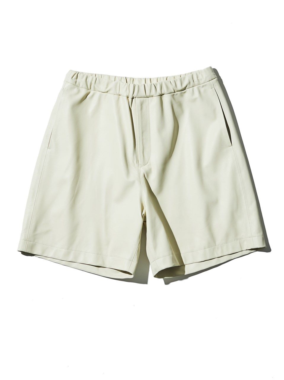 (予約品2023年10月19日18時締め) Leather Shorts / レザーショートパンツ / ホワイト