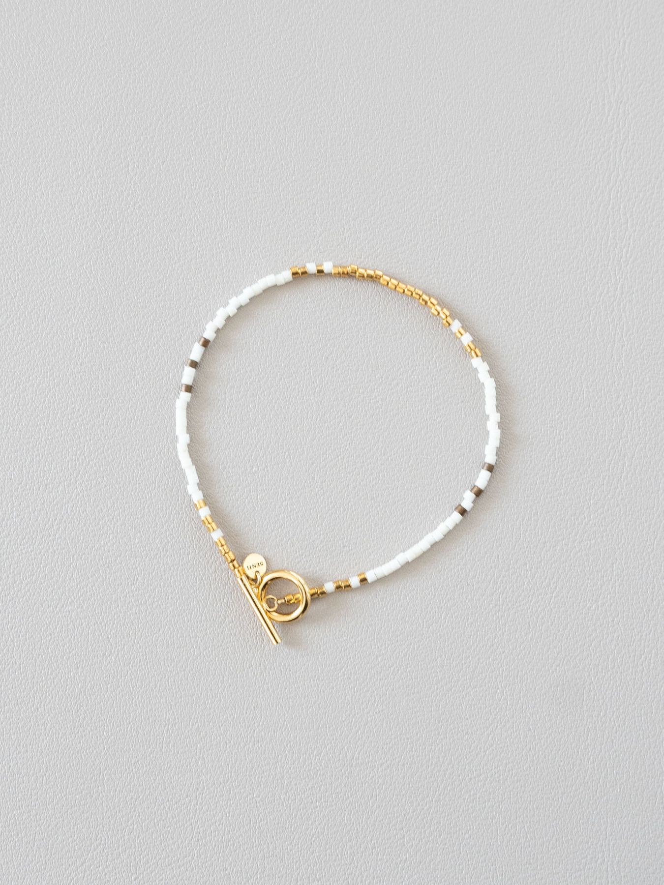 《予約品》 BEADS BRACELET / ブレスレット / ホワイト・ゴールド 【Iroquois.SENTI】