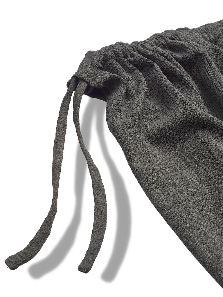 参考画像：グレー