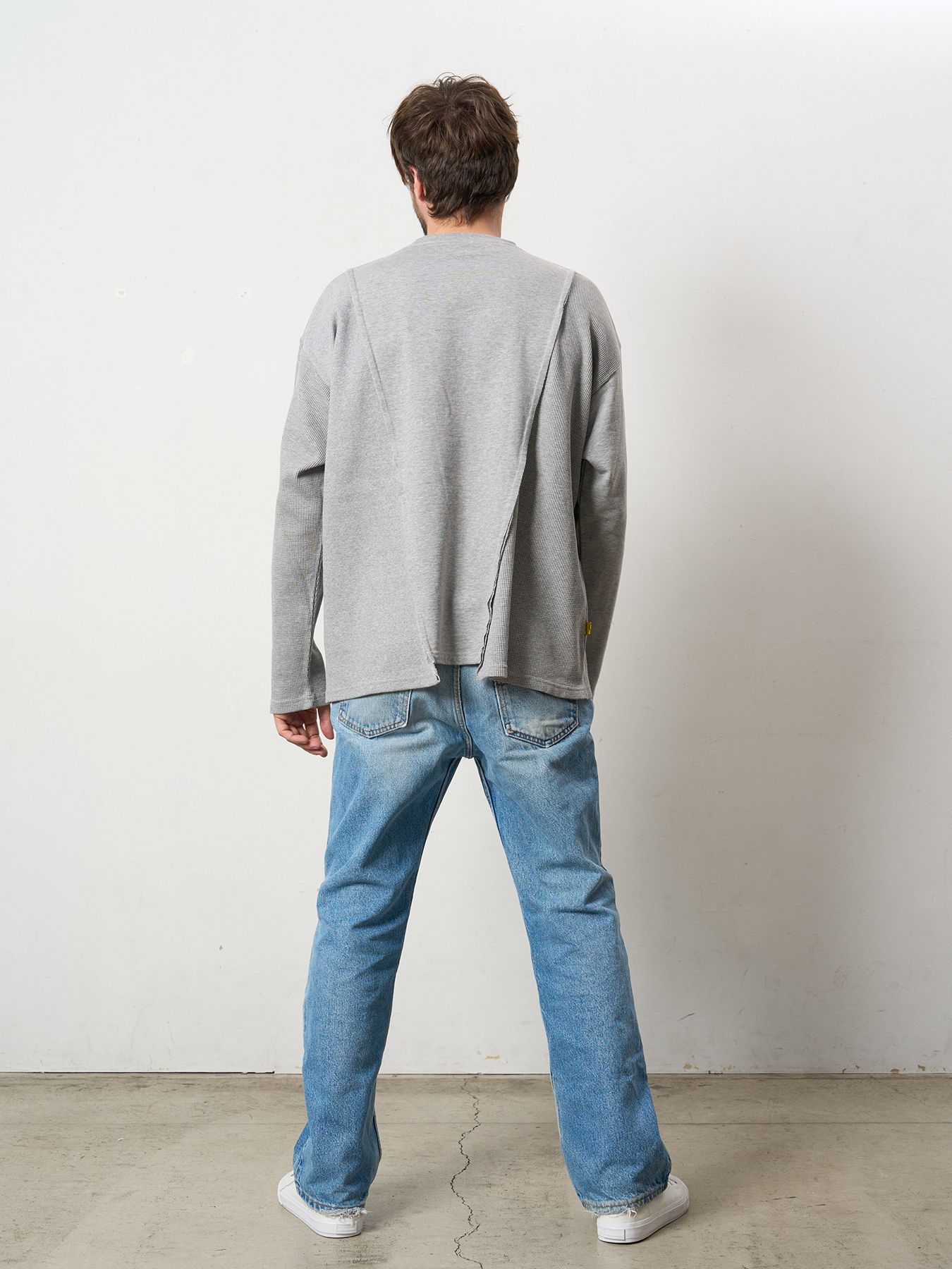 【予約品 5月8日(木) AM10時 締切】 3MIXレイヤードカットオフ モザイクプリント LS ワイドシルエットTシャツ / M.グレー