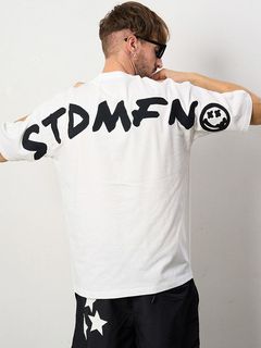 5.6ozコットン天竺 グラフィティカットワークパッチオーバーシルエット SS Tシャツ / ホワイト 【STUD MUFFIN(スタッドマフィン)】