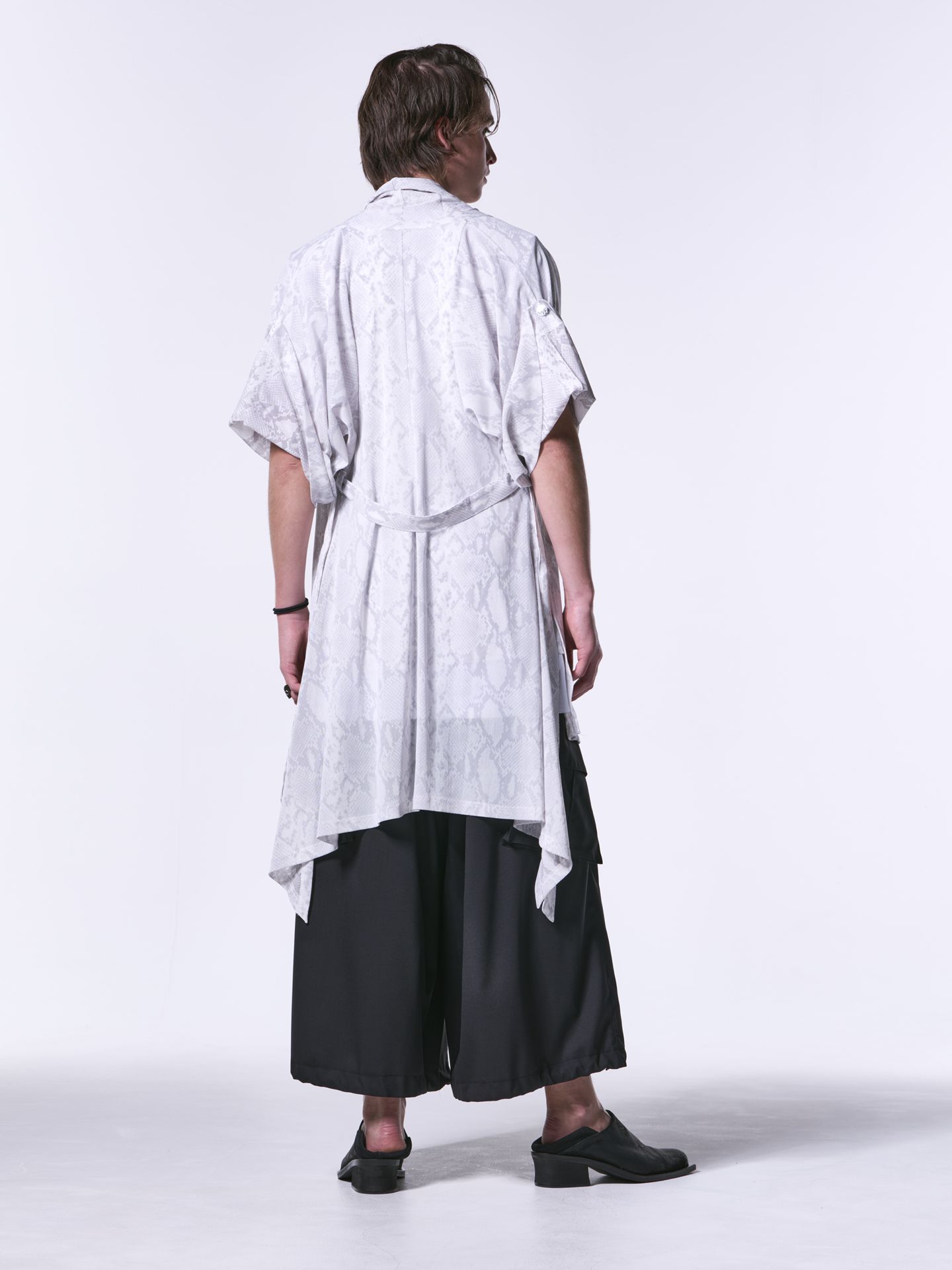 《予約品》 KIMONO-SleeveCardigan / キモノカーディガン / ホワイトパイソン