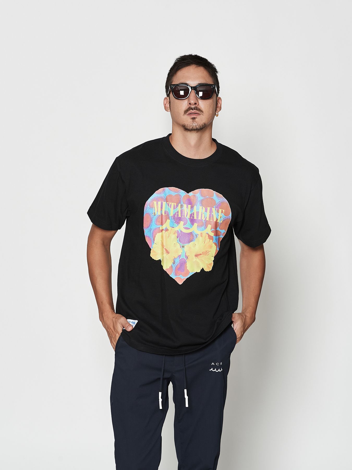 【予約品 10月9日(木) 締切】muta Heat Hibiscus Tee / Tシャツ / ブラック【Acanthus × muta MARINE】