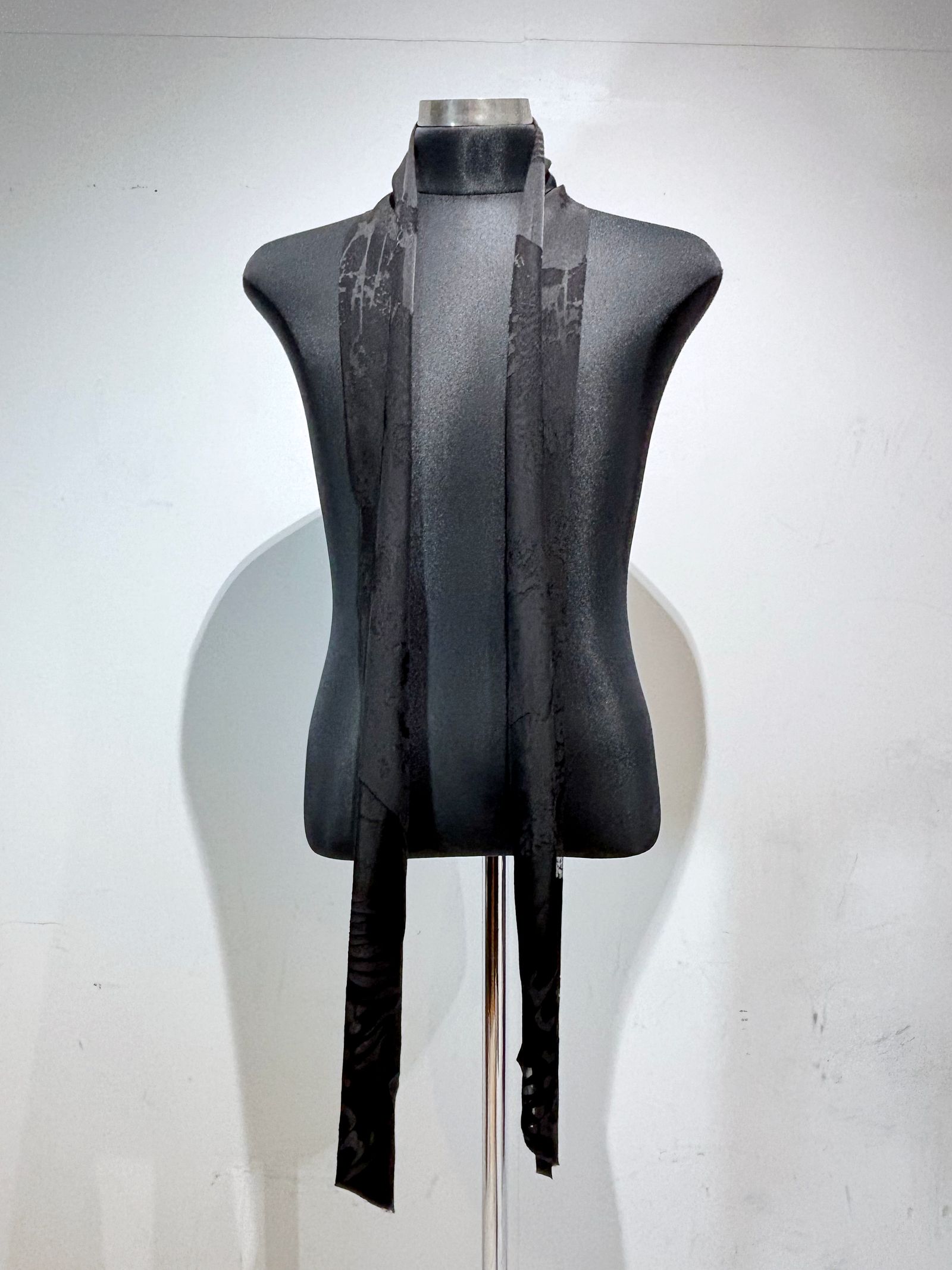 Kiryuyrik ストール完売品　YOSHIKIさんCM着用同モデル　新品 Kiryuyrik ストール完売品 YOSHIKIさんCM着用同モデル 新品