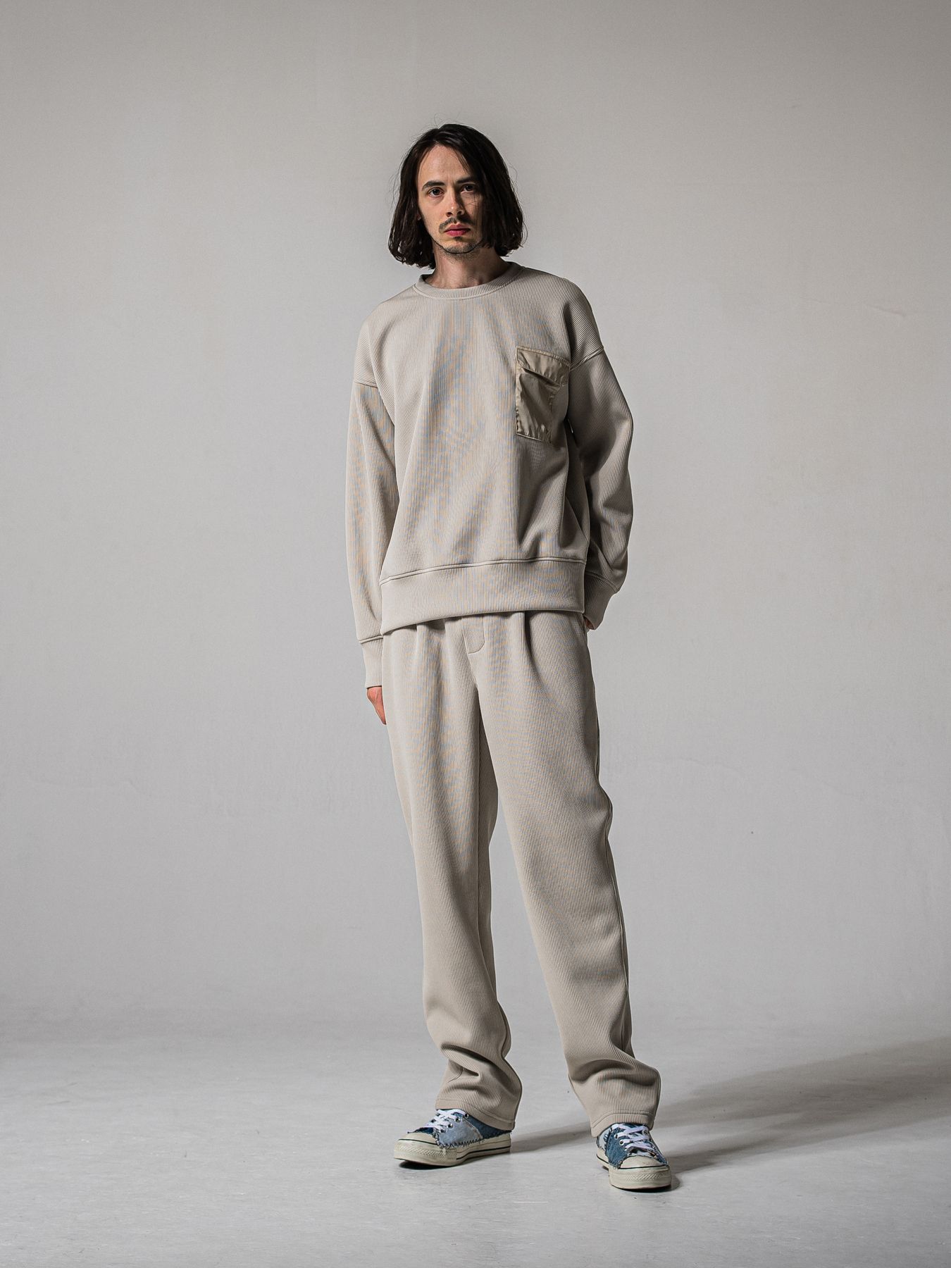 【予約品 11月16日(日) 締切】AZE MILITARY DROP TRAINER / 畔編みニット トレーナー / グレージュ