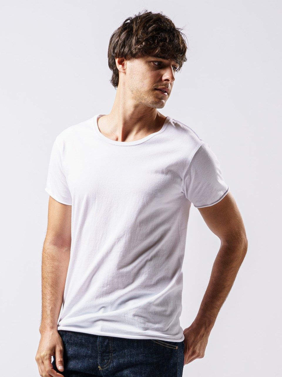 《予約品》 cut-off crew-neck S/S / クルーネックTシャツ / ホワイト