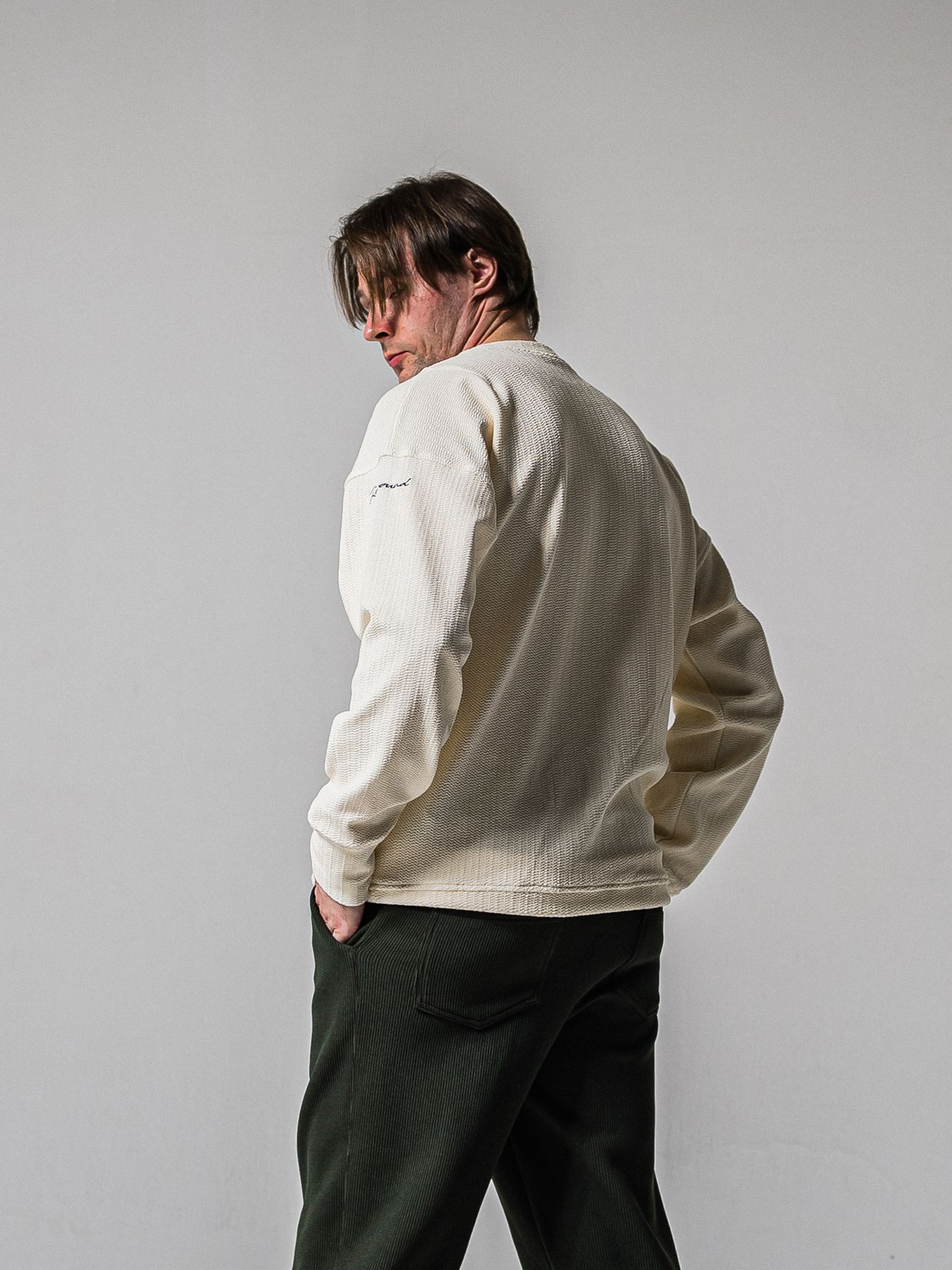 【予約品 11月16日(日) 締切】BLISTER TRAINER / ブリスターニット トレーナー  / オフ