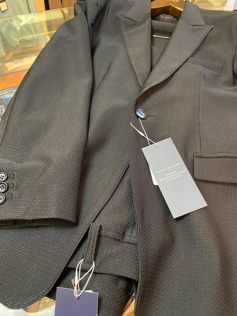 別売りセットアップ用パンツあり