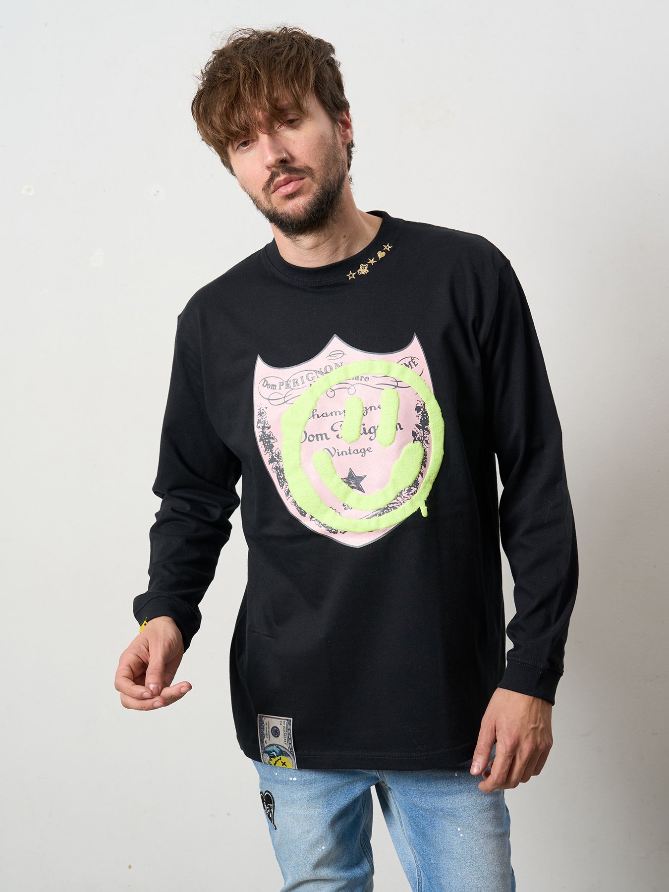 【予約品 5月8日(木) AM10時 締切】 5.6ozコットン天竺 ラベルスマイル発泡プリントLS Tシャツ / ブラック