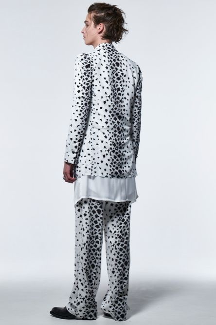《予約品》 LayeredPeackedJacket / ホワイトレオパード 【kiryuyrik】 2023年3月以降入荷予定