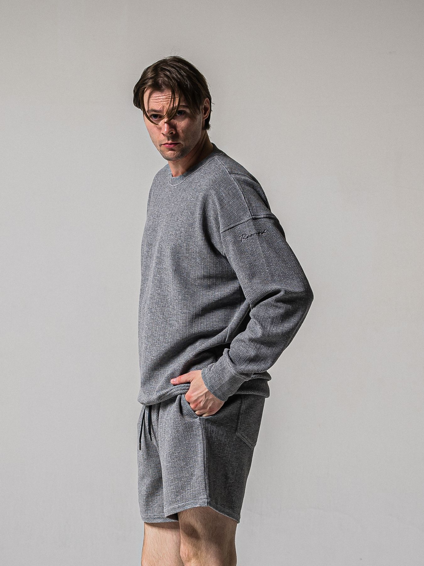 【予約品 11月16日(日) 締切】BLISTER TRAINER / ブリスターニット トレーナー  / グレー