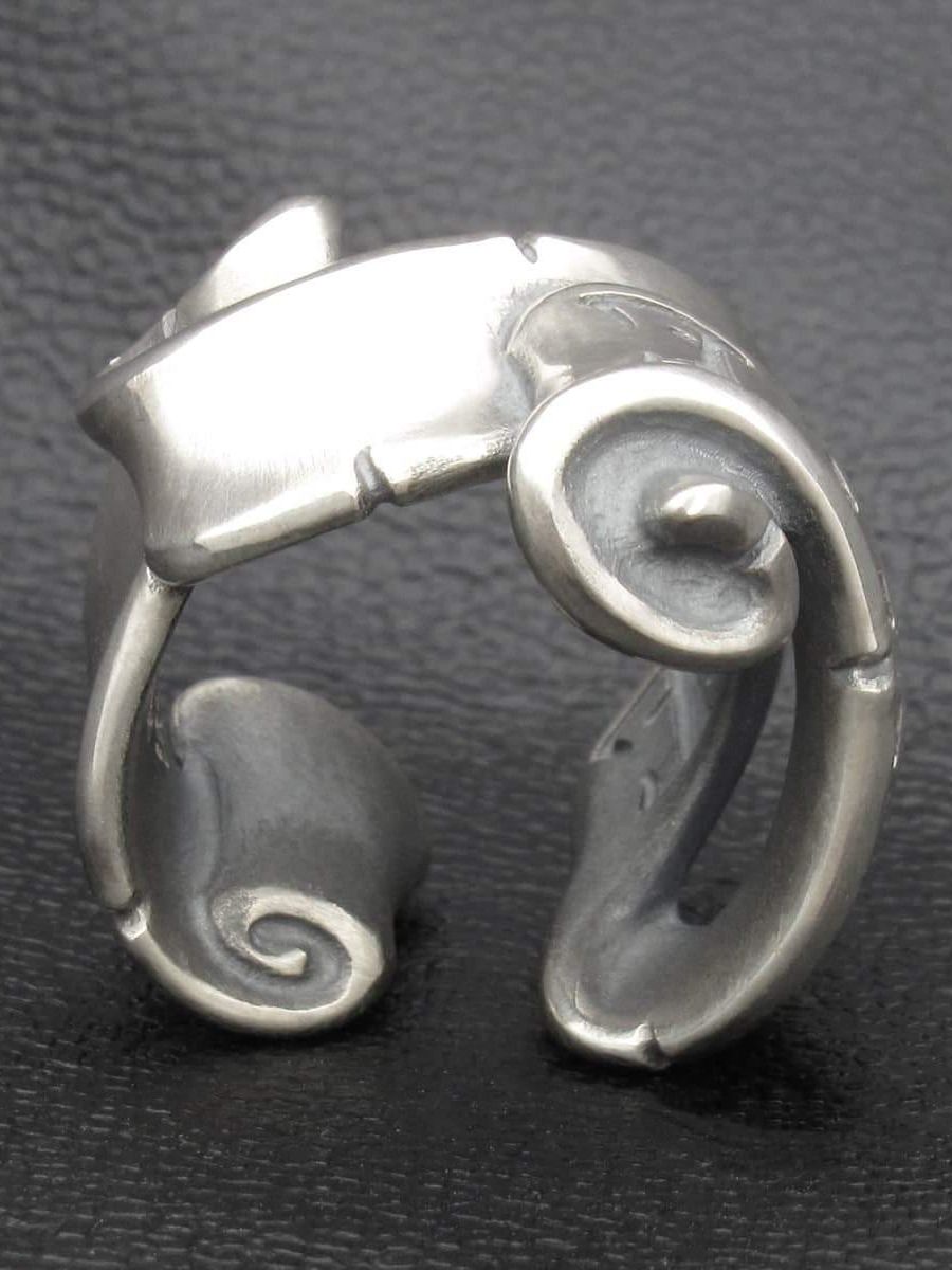 【受注生産品】 Flap Ribbon Ear Cuff / HATE / フラップリボンイヤーカフ ヘイト