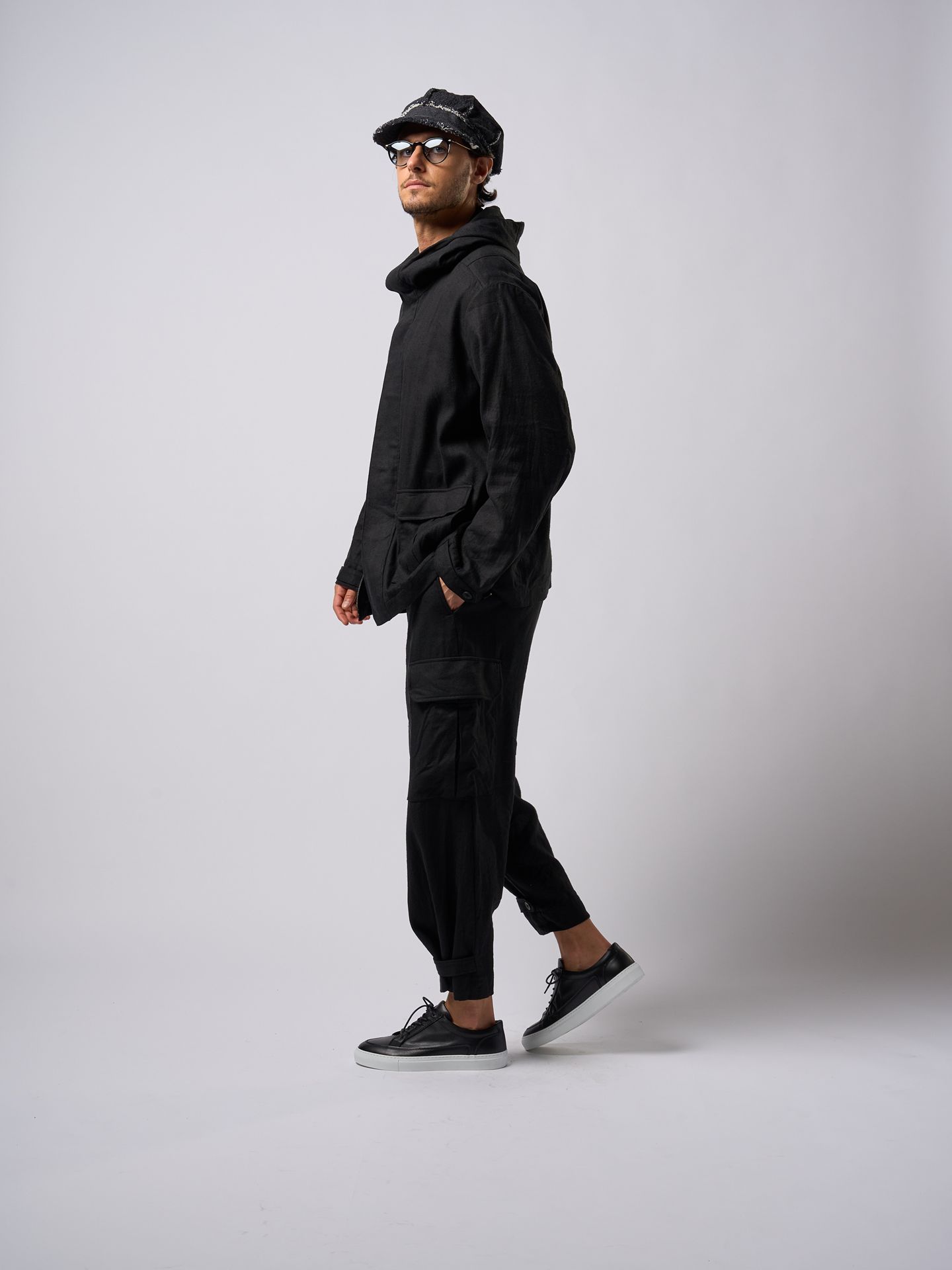 【予約品9月16日 10時締め】 side pocket easy cropped  / イージーパンツ / ブラック
