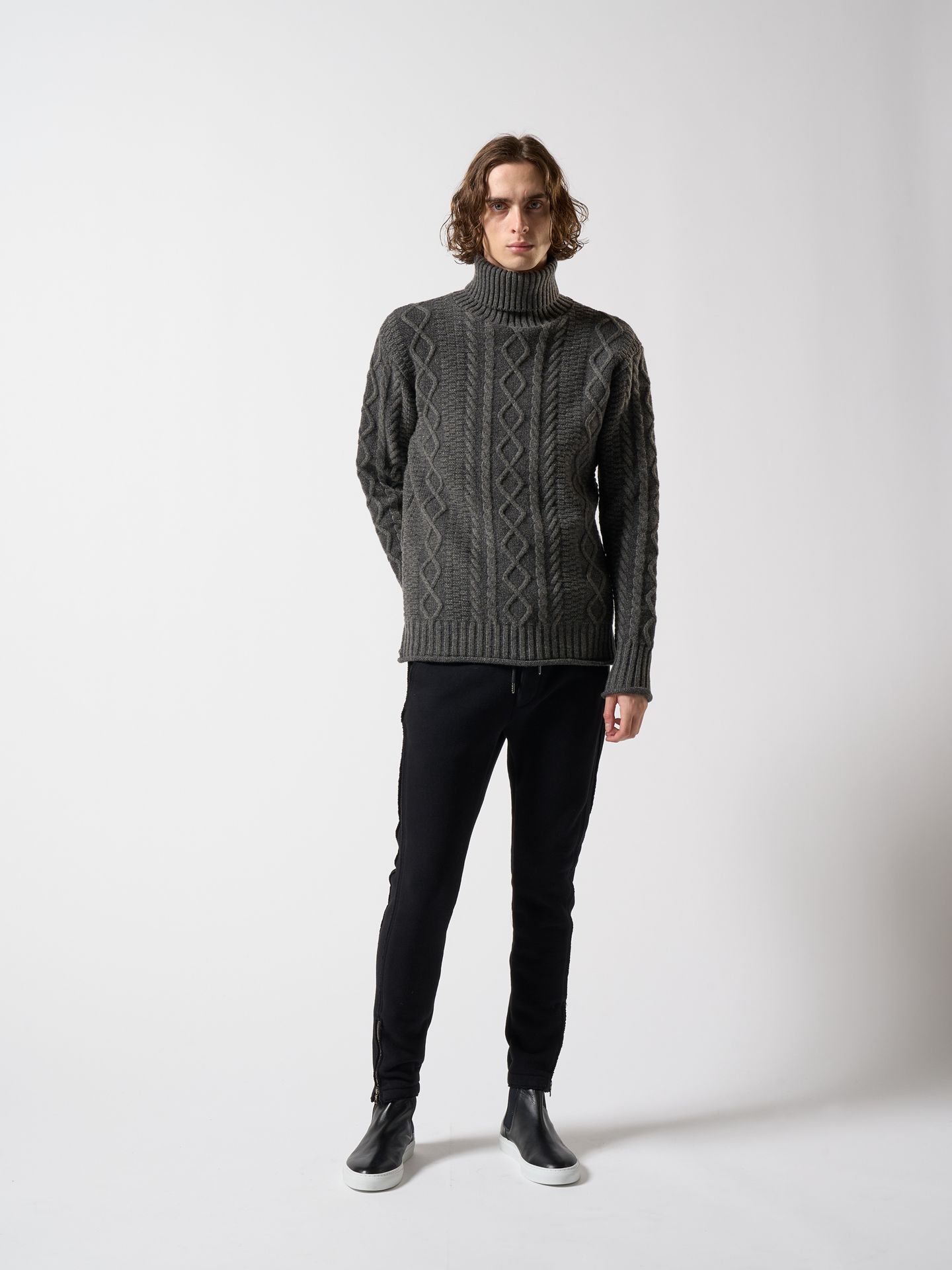 【予約品】 hem zip seam pants / スリムパンツ / ブラック