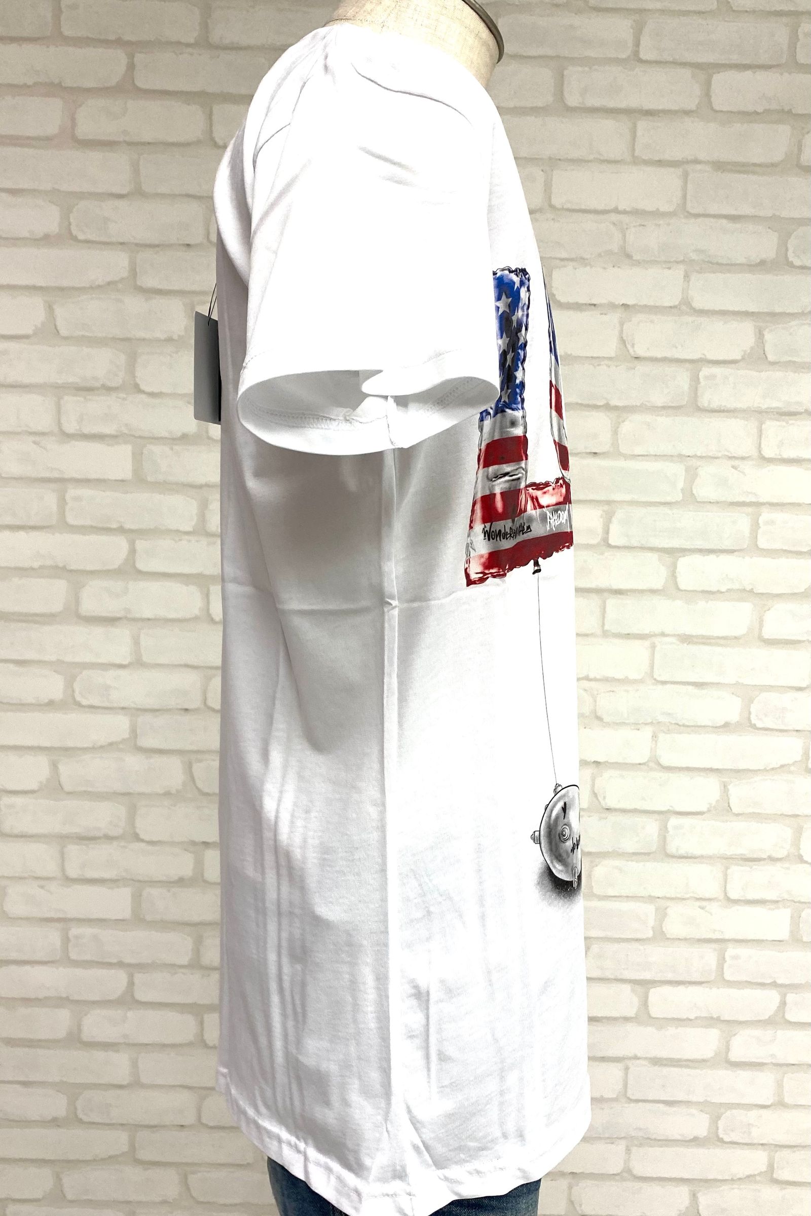 LOVE BOMB USA Tee WHITE【Tract】