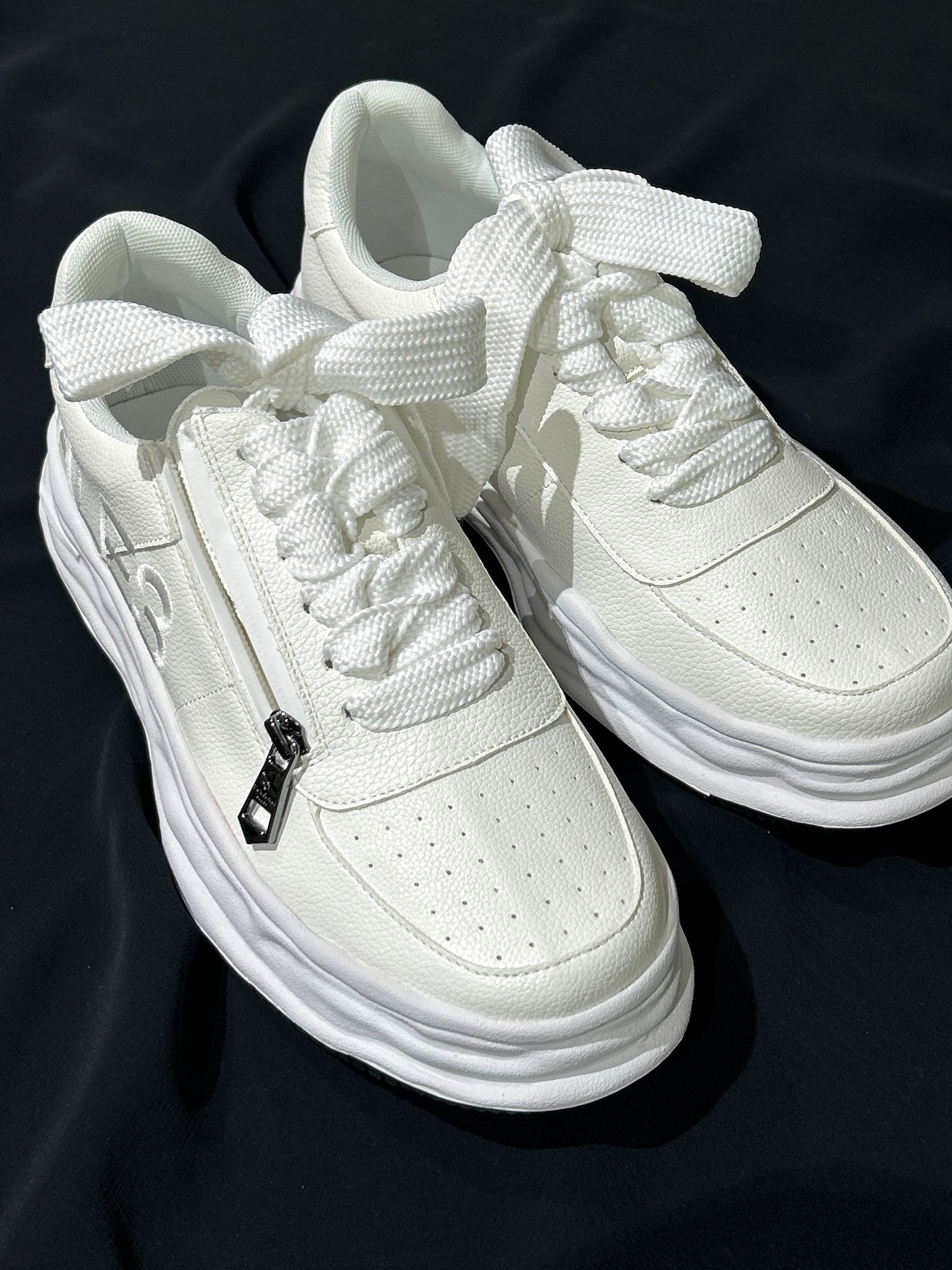 DISTORTED SOLE スニーカー / ホワイトUSX-26008