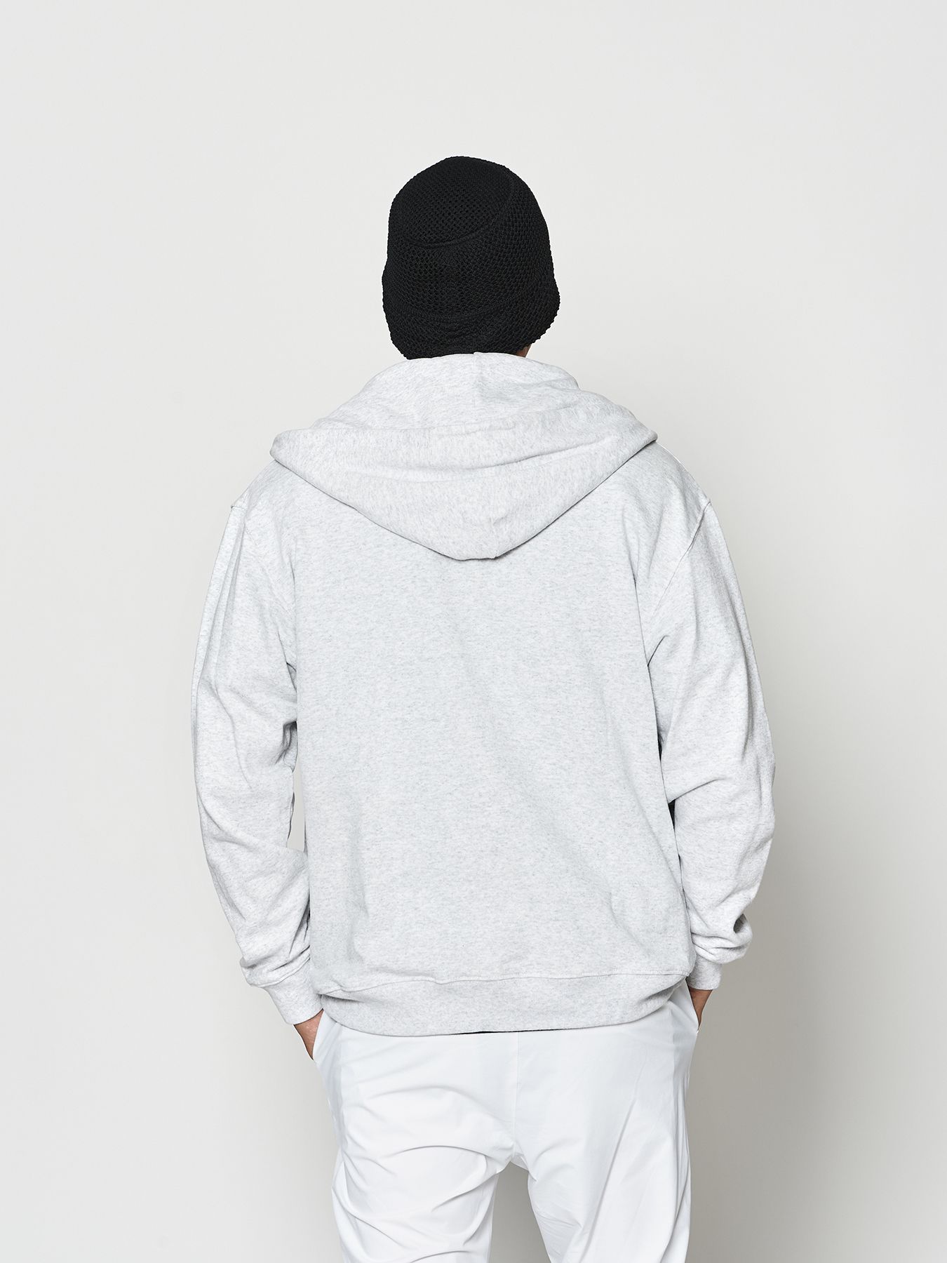【予約品 10月9日(木) 締切】muta Arc Logo Zip Up Hooded Sweatshirt / ジップパーカー / アッシュグレー【Acanthus × muta MARINE】