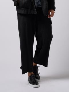 【予約品9月16日 10時締め】 side pocket easy cropped  / イージーパンツ / ブラック