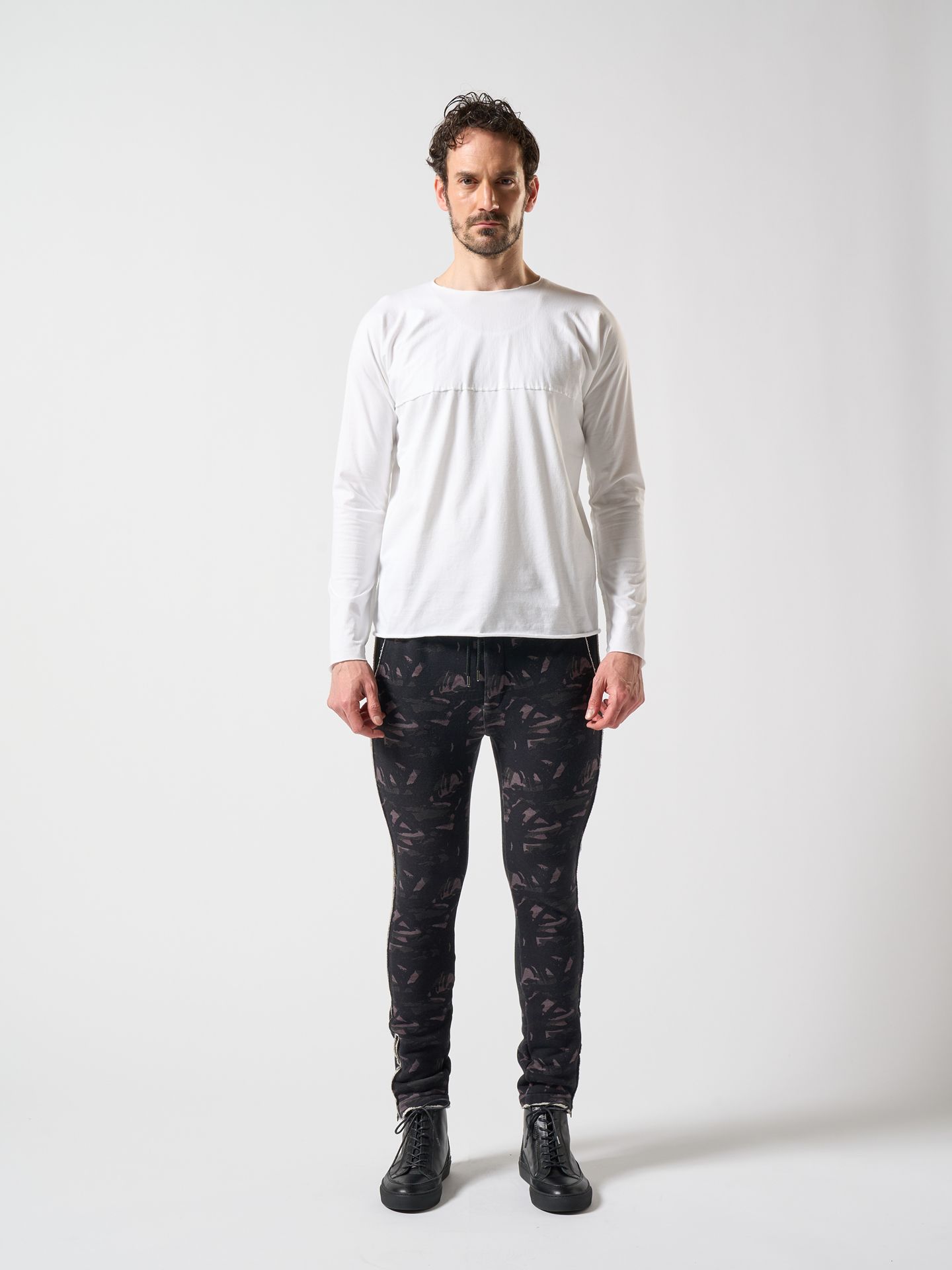 【予約品】 minimalism cut&sewn / Tシャツ / ホワイト