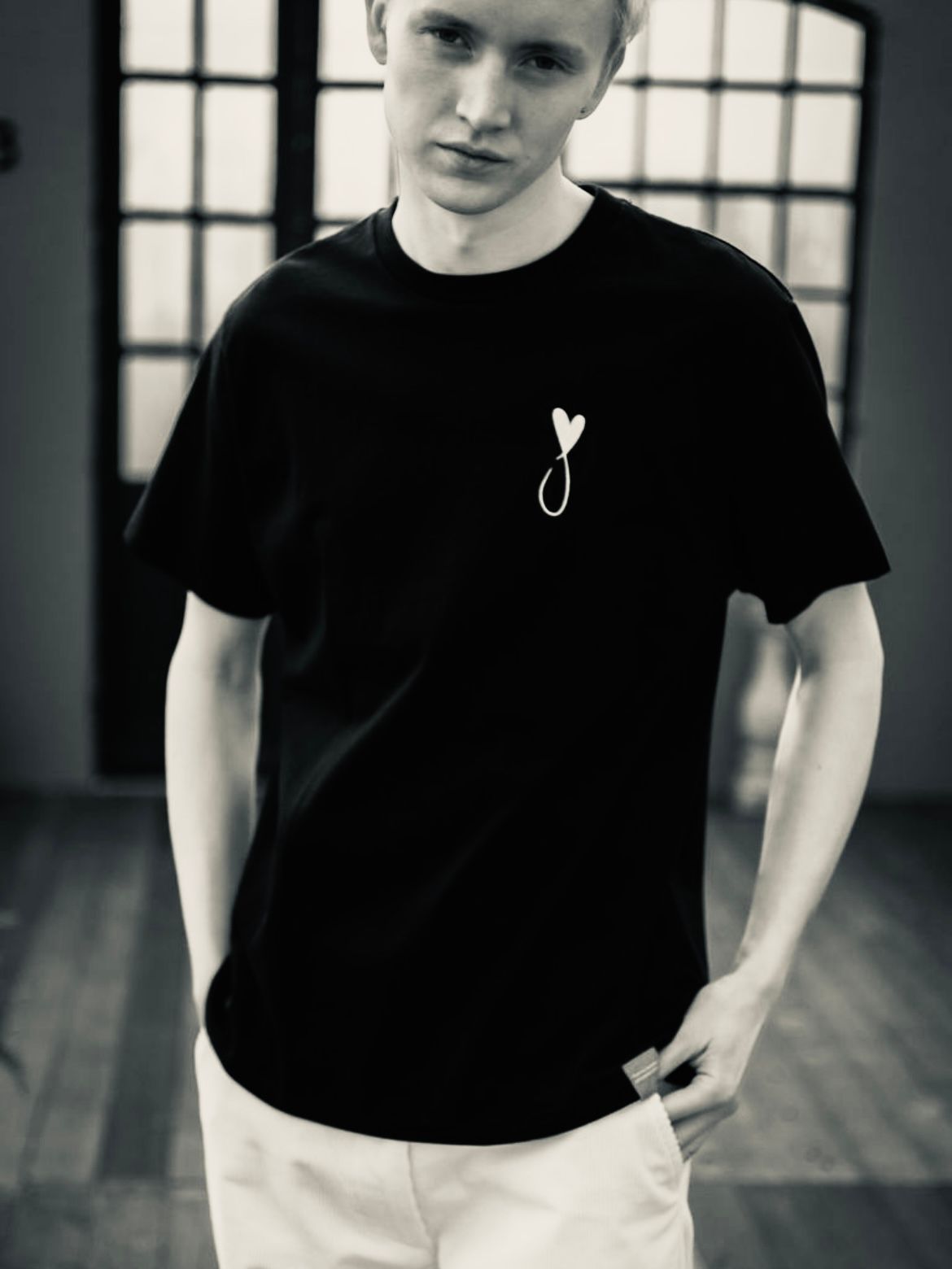 Tiphanie Tシャツ ブラック×レッド 半袖メゾンオノレ パリ