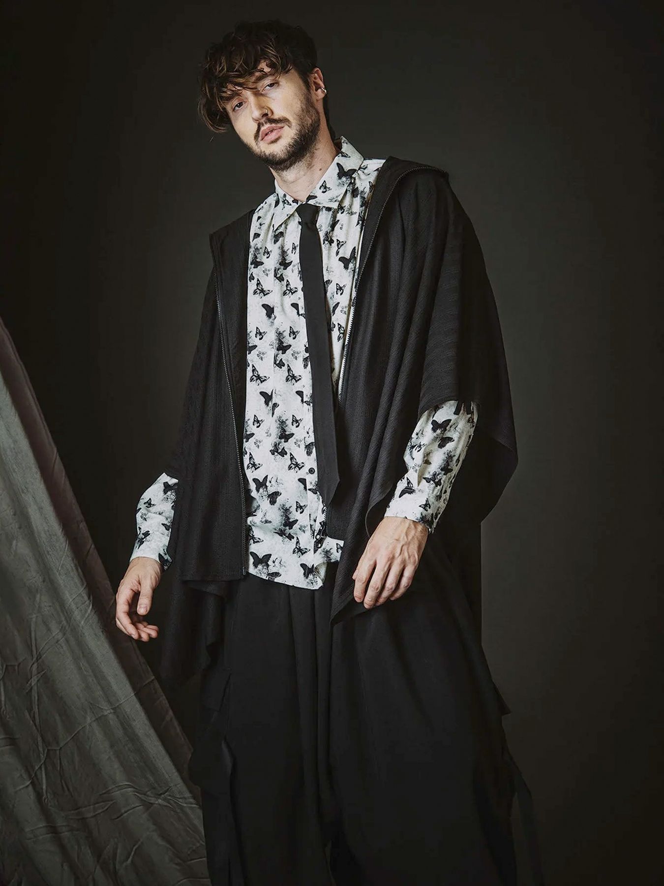 ネクタイ付ネックギャザー BIG シャツ / ホワイト【NOID.】