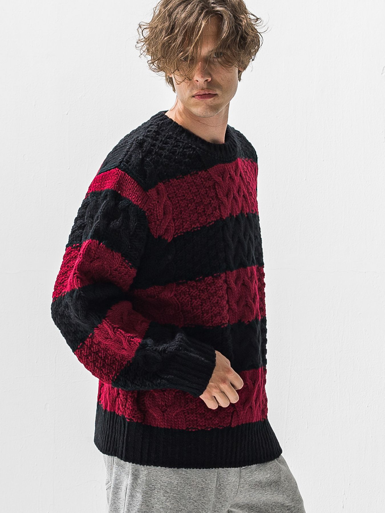 【予約品 9月6日(日) 締切】CABLE LAW SWEATER / ケーブル編みローゲージセーター / ブラック×レッド