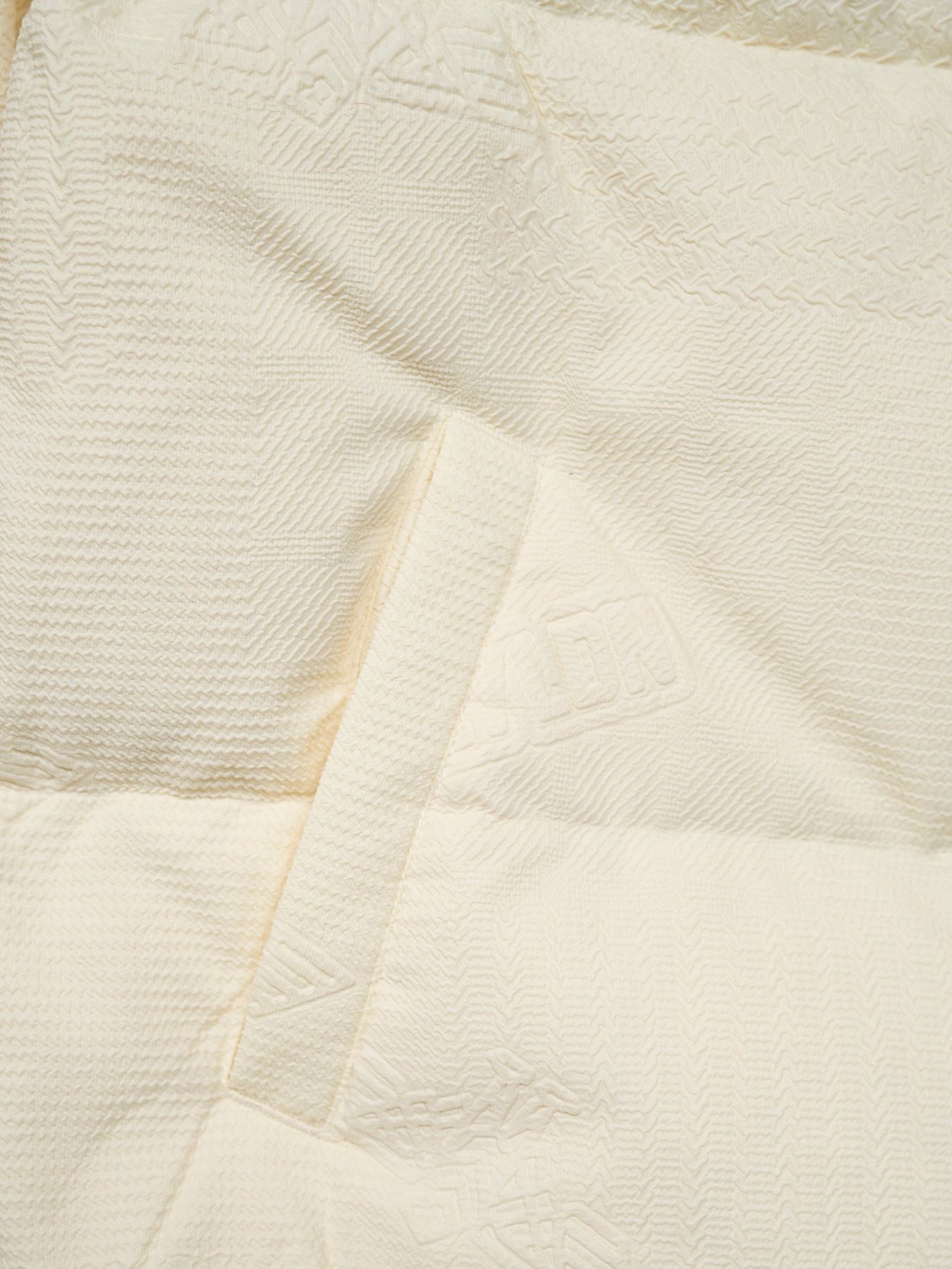 BOY LOGO EMBOSSING DOWN BLOUSON / ダウンブルゾン / オフホワイト