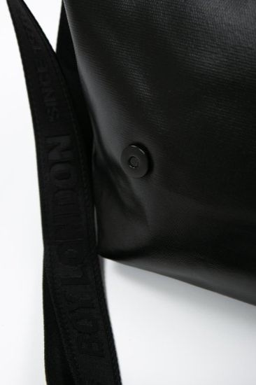 MINI MESSENGER BAG / ブラック 【BOY LONDON】