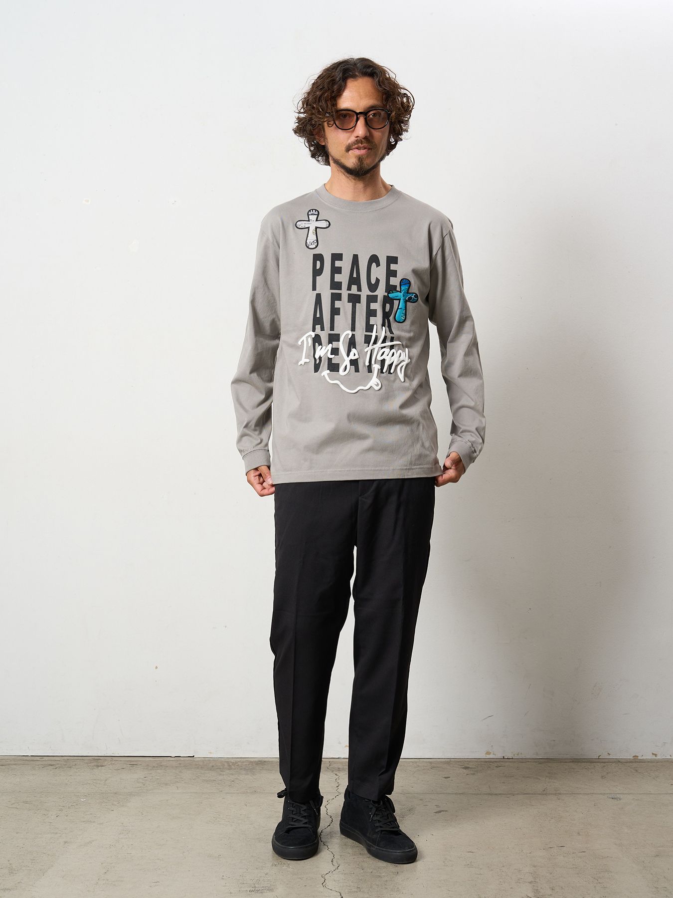 【予約品 5月8日(木) AM10時 締切】 5.6ozコットン天竺 PEACE AFTER DEATH&クロスパッチワーク LS Tシャツ / チャコールグレー