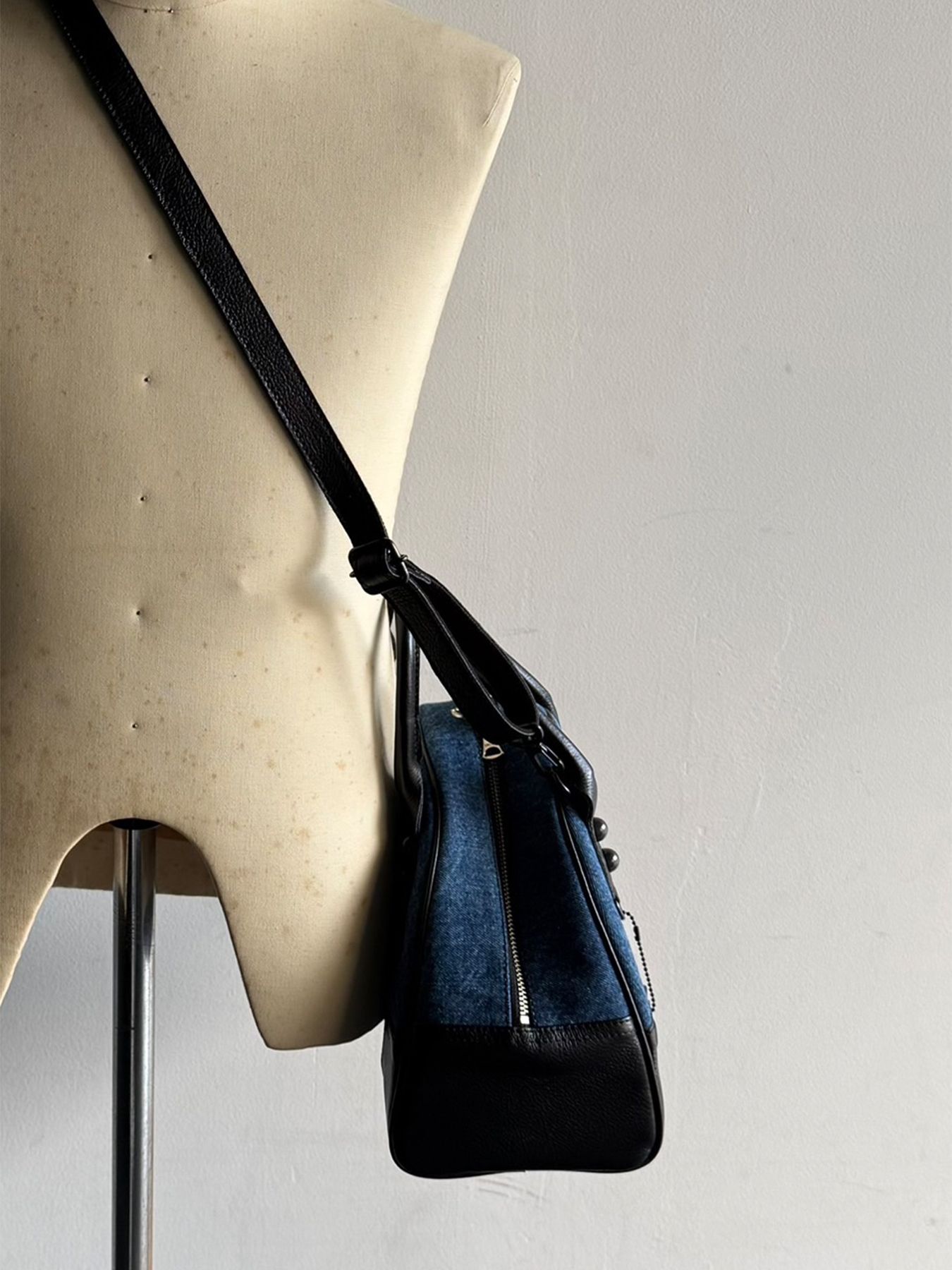 【予約品 2月15日(日) 18:00 締切】DECADEコラボ DENIM MINI BOSTON BAG / デニムミニボストンバッグ / デニム