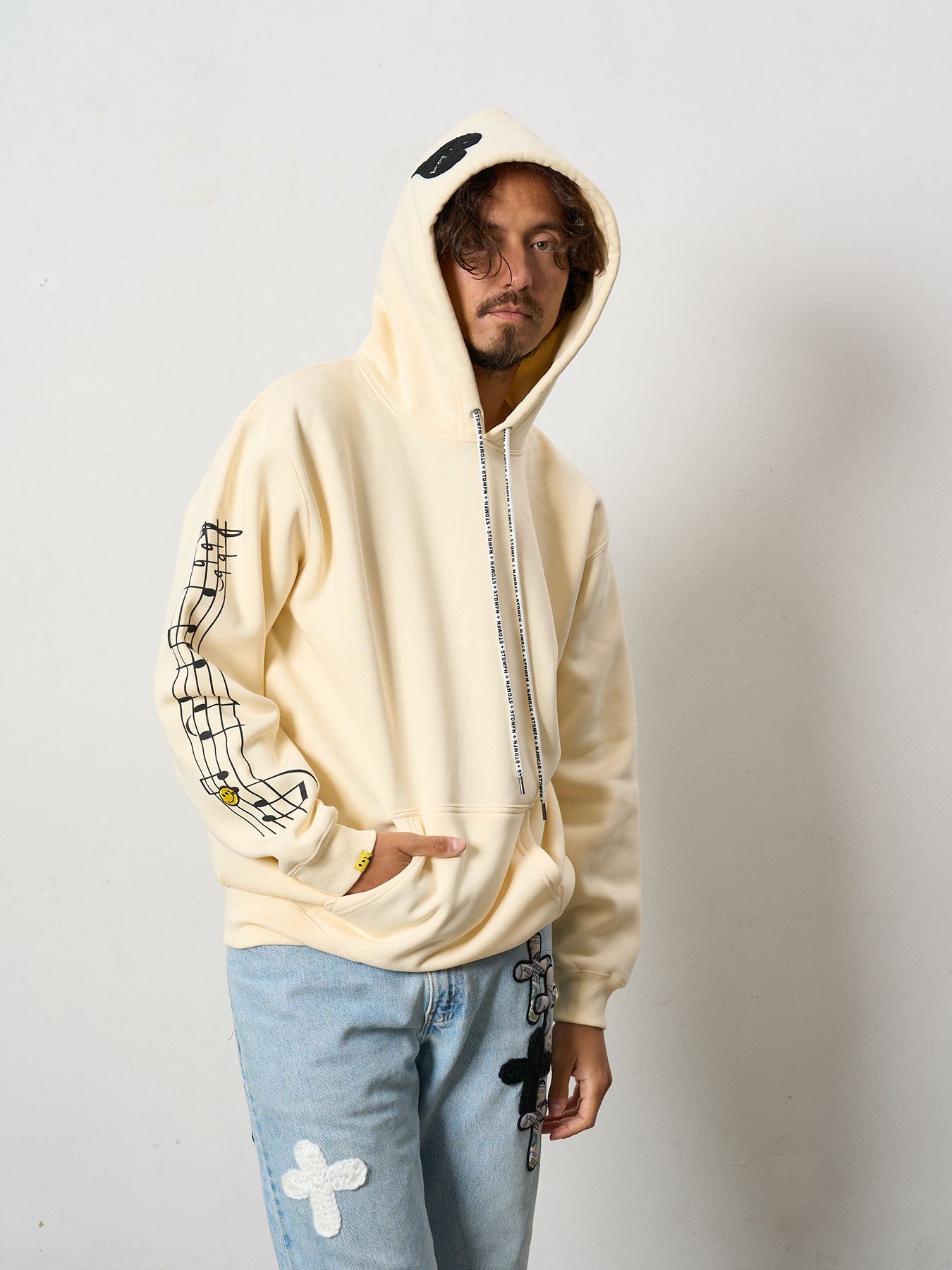 【予約品 5月8日(木) AM10時 締切】 TC裏毛起毛 リリックリボン&MUSICプリントハートサガラパッチワーク プルオーバー パーカー / ナチュラルベージュ