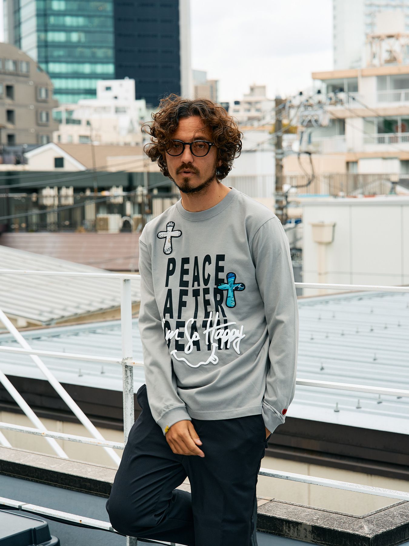 【予約品 5月8日(木) AM10時 締切】 5.6ozコットン天竺 PEACE AFTER DEATH&クロスパッチワーク LS Tシャツ / チャコールグレー