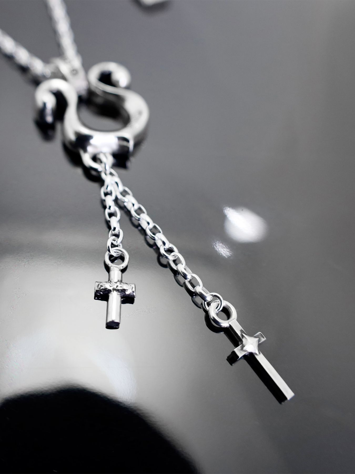 《受注生産》RHYTHMIC HORSESHOE LARGE with CROSSES NECKLACE #1 with GODSIZE® I.D. TAG / リズミックホースシュー・L ウィズ クロス #1ネックレス ゴッドサイズ® I.D.タグ / 注文から2～3週間後入荷予定