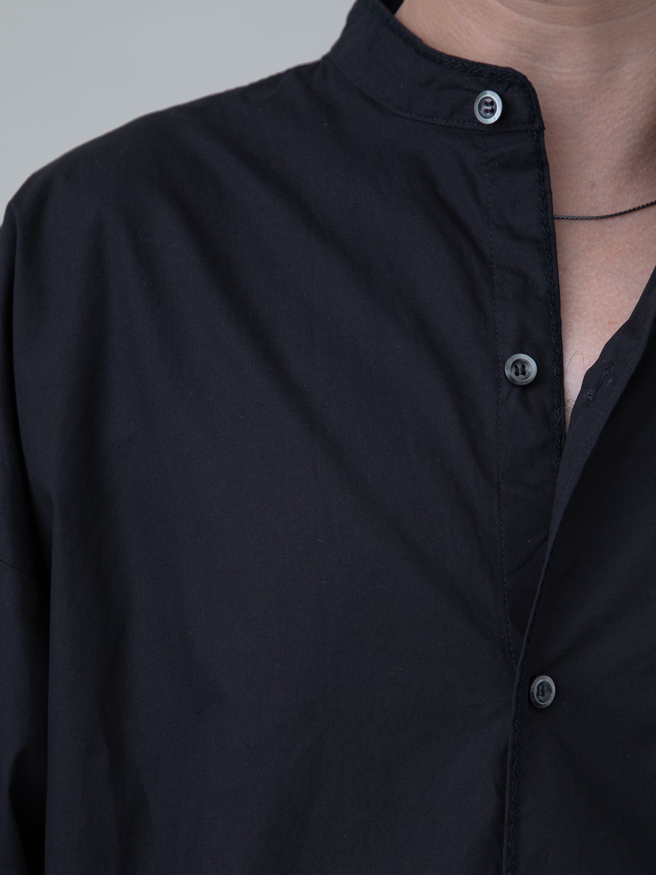 【予約品 11月23日(日) 締切】STITCHSHITS / スタンドカラーシャツ / BLACK