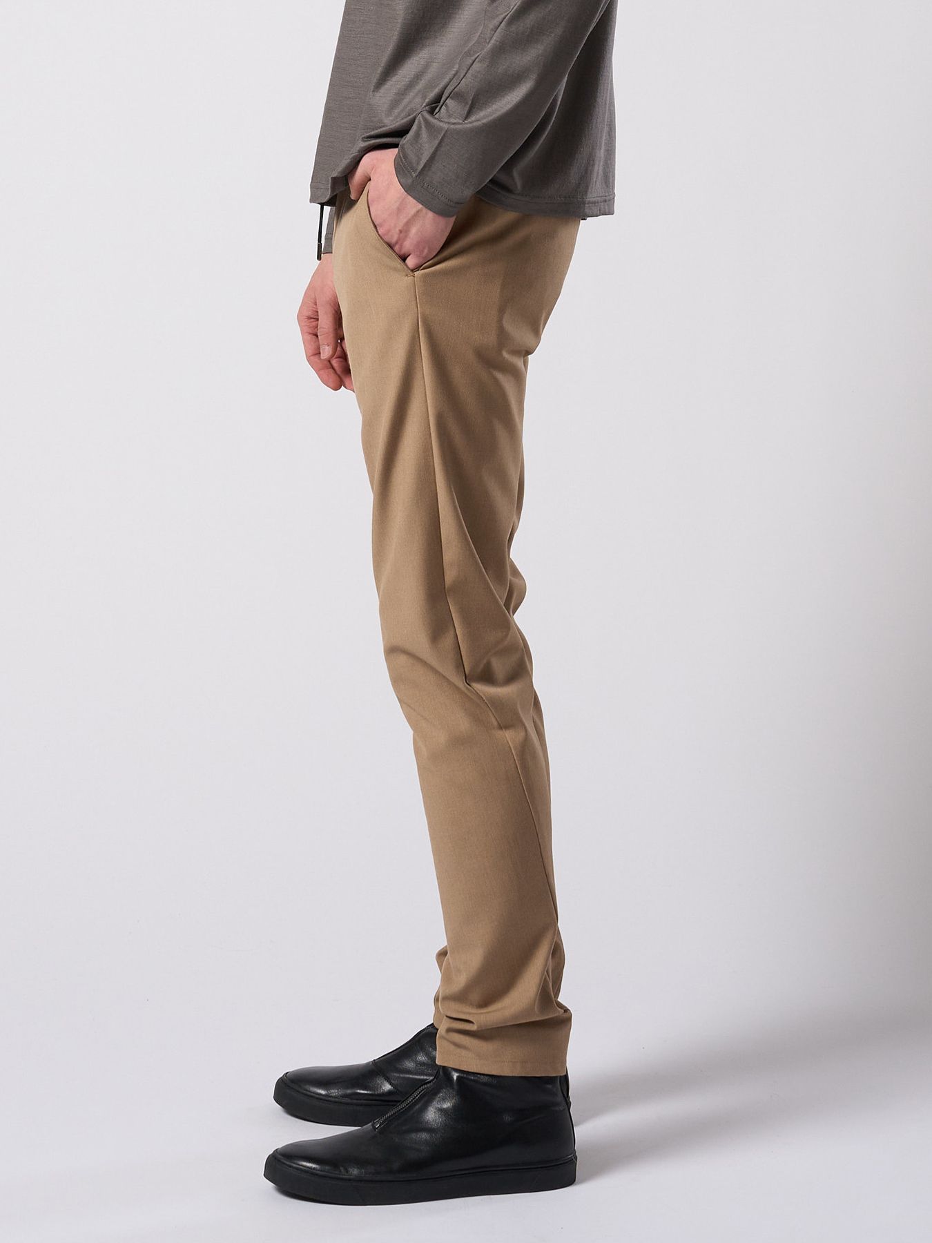 【予約品 4月19日(日) 18時締切】3D banana slim pants / 3Dバナナ スリムパンツ / ベージュ