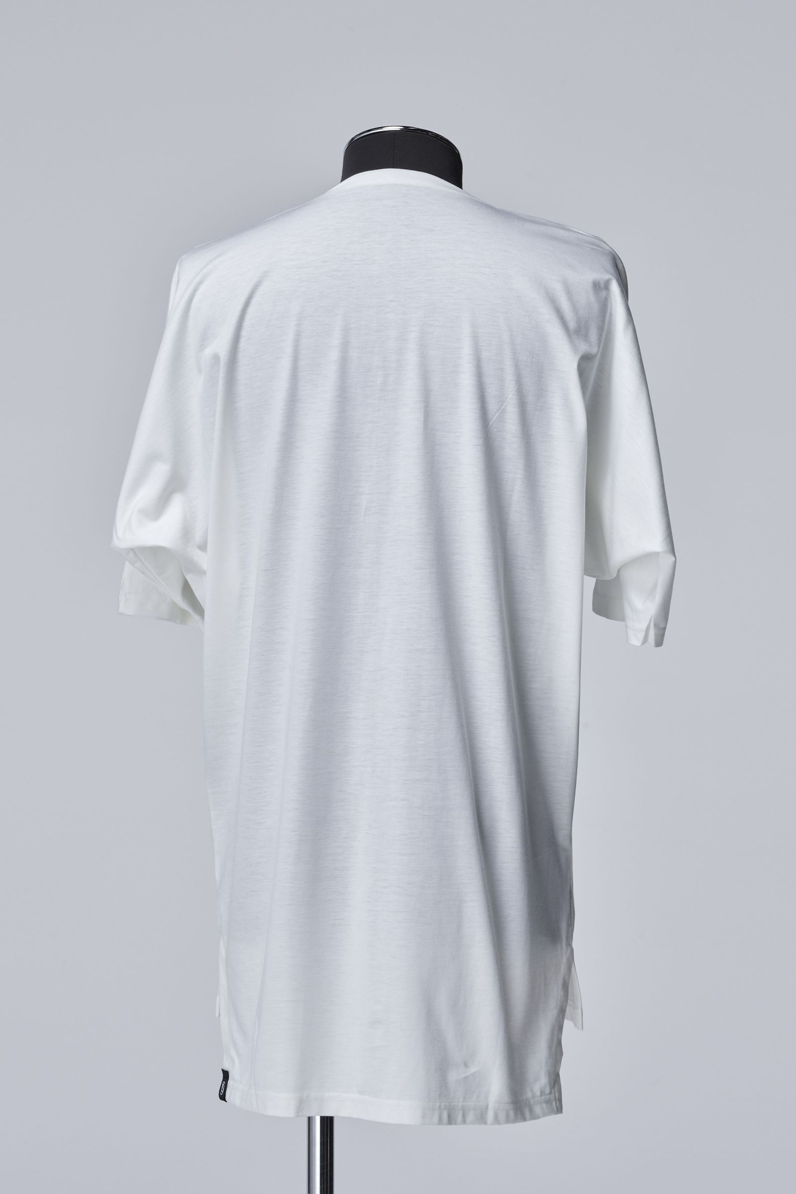 《予約》 Viscose Organic Frill V Dolman T-Shirt / ホワイト 【THE ONENESS】 11月以降入荷予定