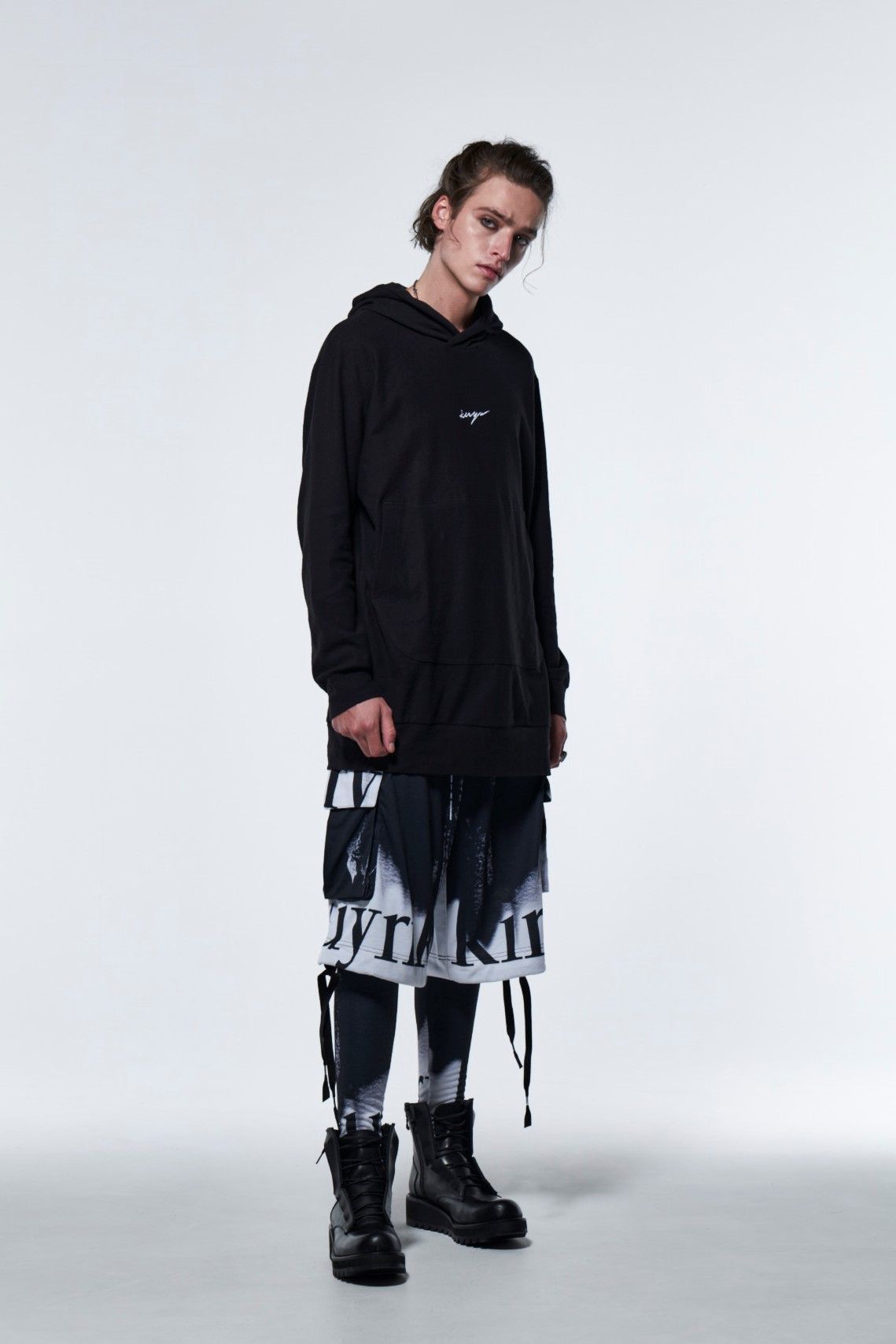 《予約品》 レギンスShortLeggings / ブラック＆ホワイト 【kiryuyrik】 2023年3月以降入荷予定