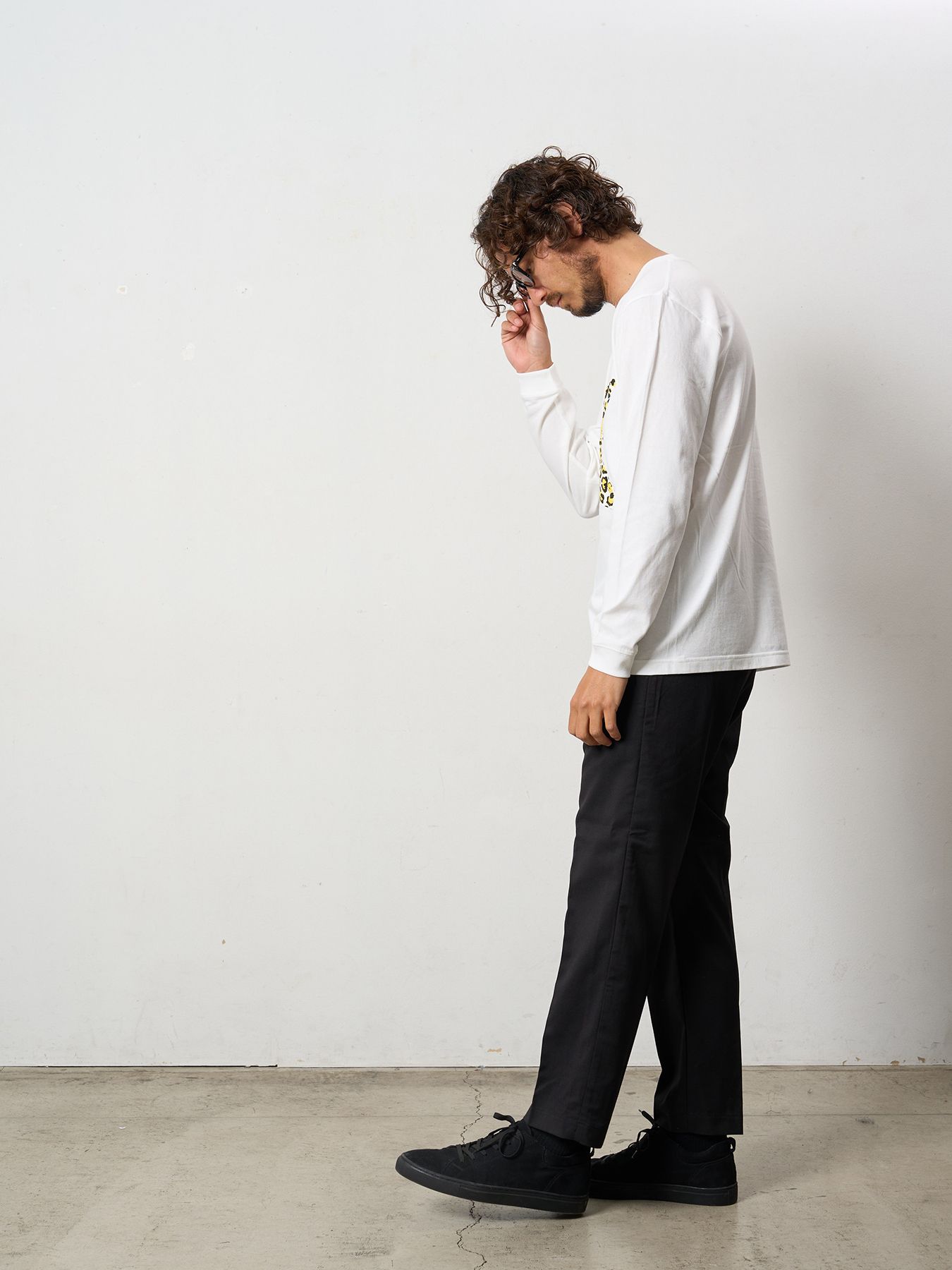 【予約品 5月8日(木) AM10時 締切】 5.6ozコットン天竺 レオパードスタースマイル発泡プリント LS Tシャツ / ホワイト
