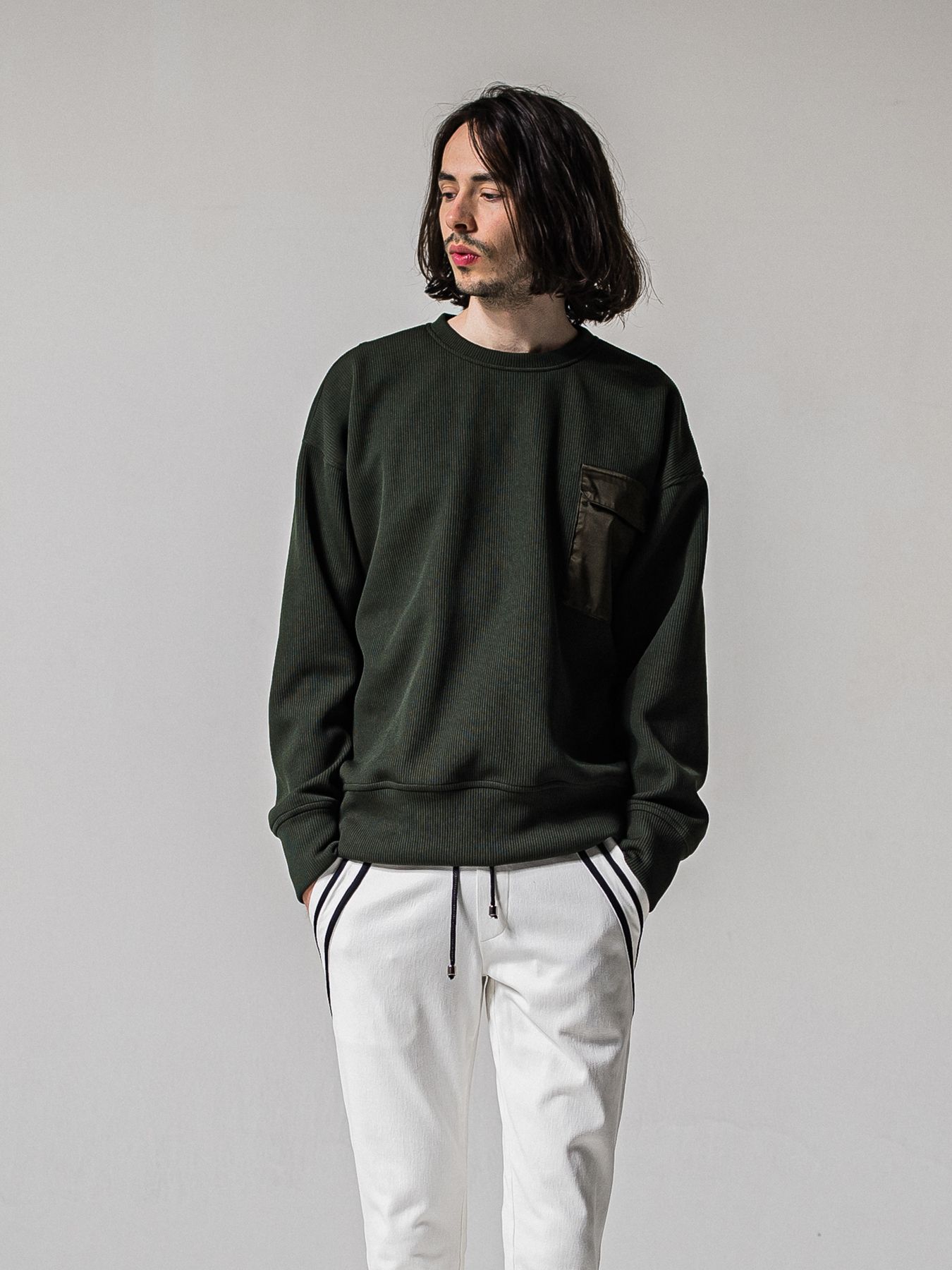 【予約品 11月16日(日) 締切】AZE MILITARY DROP TRAINER / 畔編みニット トレーナー / カーキ