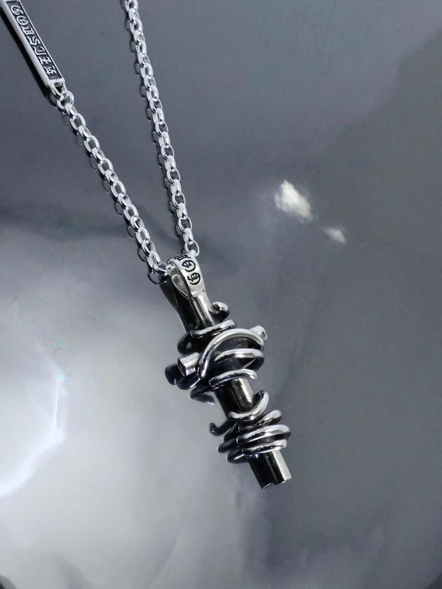 《受注生産》 THORNY CROSS #1 NECKLACE with GODSIZE® I.D. TAG / ソーニークロス#1ネックレス ゴッドサイズ® I.D.タグ / 注文から4週間~後入荷予定