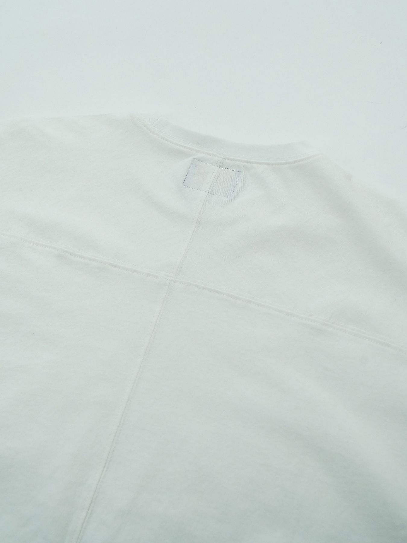 【予約品 2月1日(日) 締切】KITE TEE embroidery / 刺繍 ニットT / ホワイト