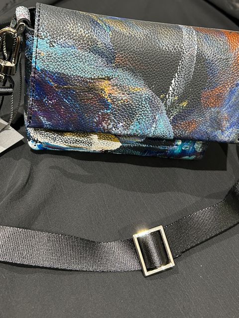 TNA040S ショルダーバッグ Sサイズ 限定