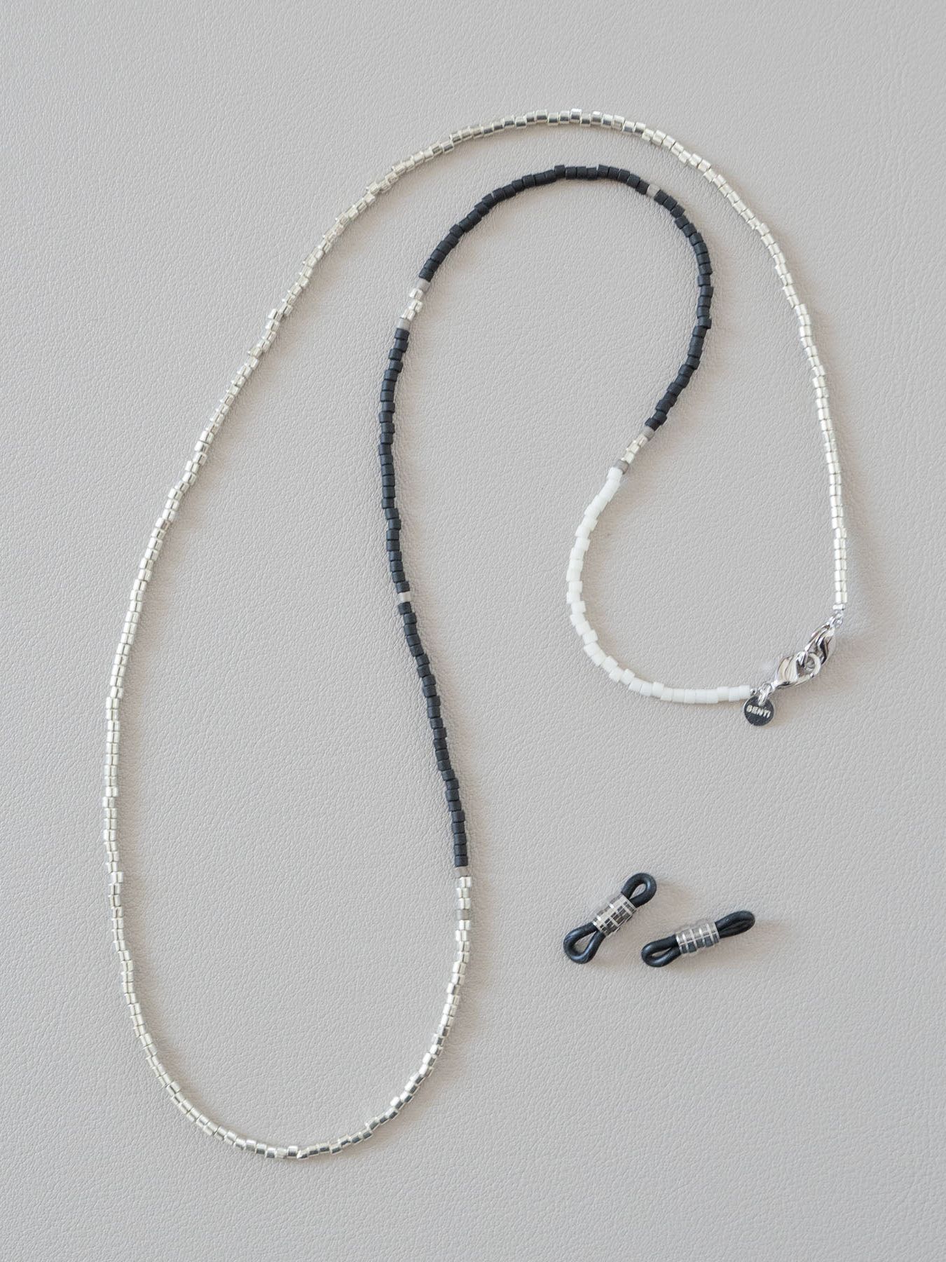 《予約品》 BEADS GLASS CORD&NECKLACE / グラスコード&ネックレス / ブラック・シルバー 【Iroquois.SENTI】