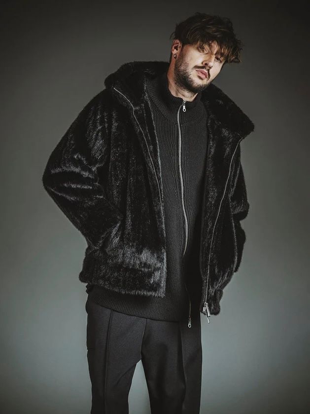 フェイクファーBIGフーデッドBLZ BLACK ブラックストライプ【NO ID.】