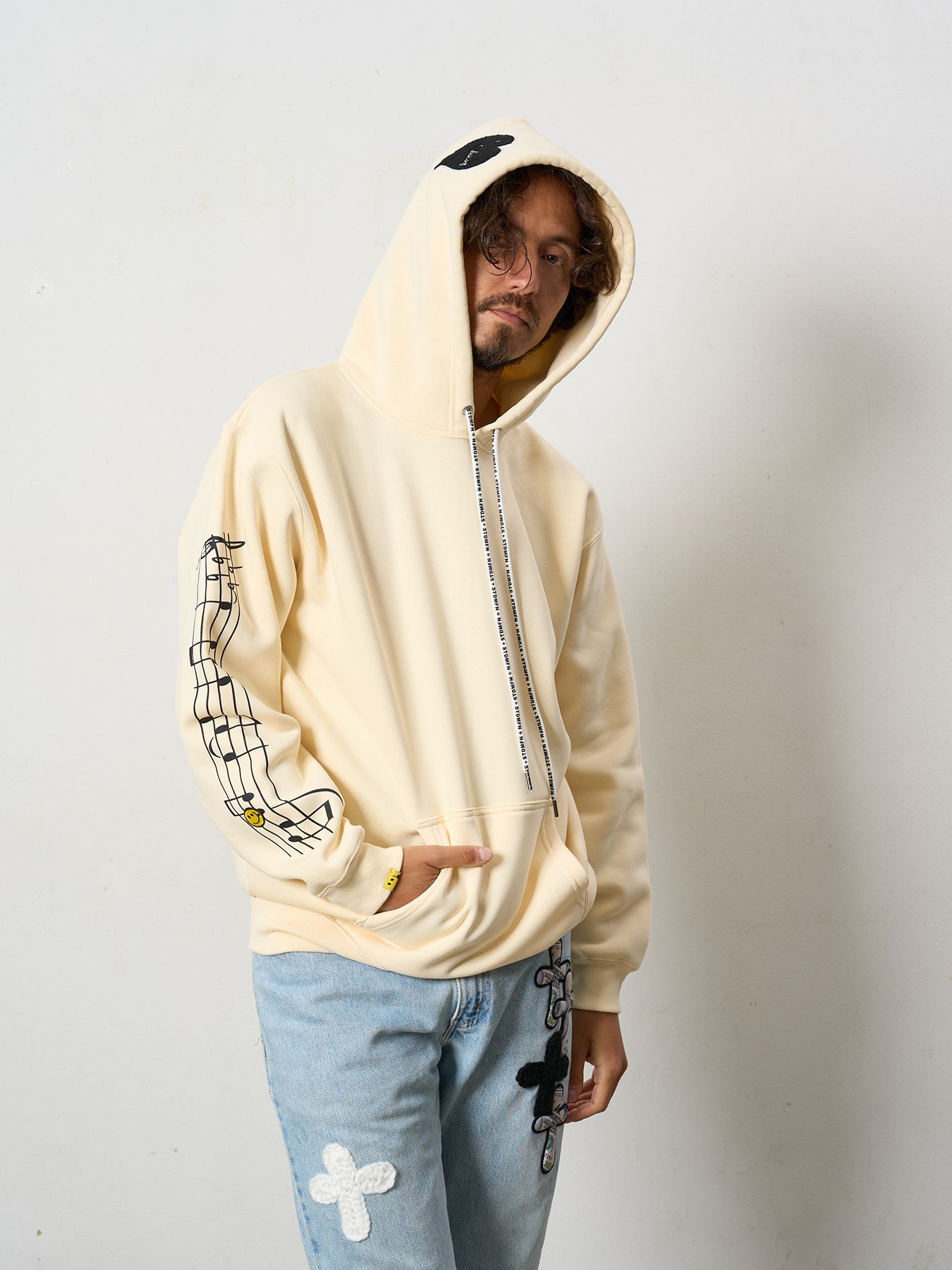 【予約品 5月8日(木) AM10時 締切】 TC裏毛起毛 リリックリボン&MUSICプリントハートサガラパッチワーク プルオーバー パーカー / ナチュラルベージュ