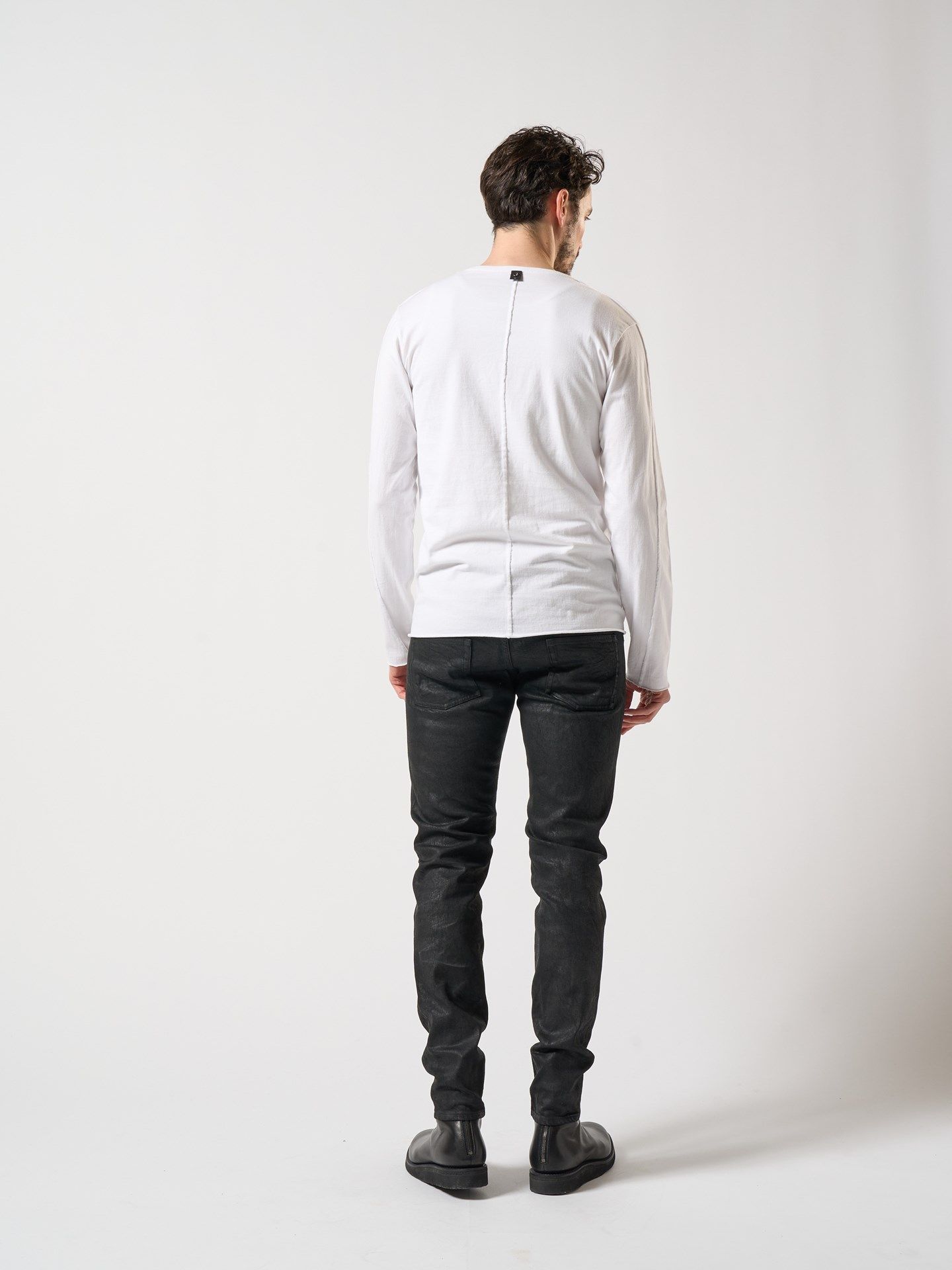 【予約品】 cut-off V-neck L/S / VネックTシャツ / ホワイト